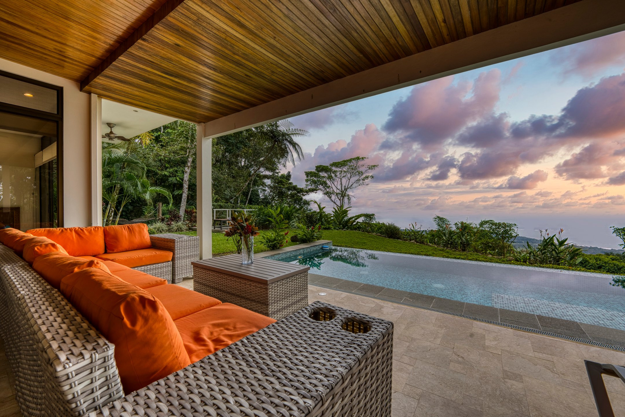Luxury Whale’s Tail View Home (Casa Moses) in Uvita property photo 2