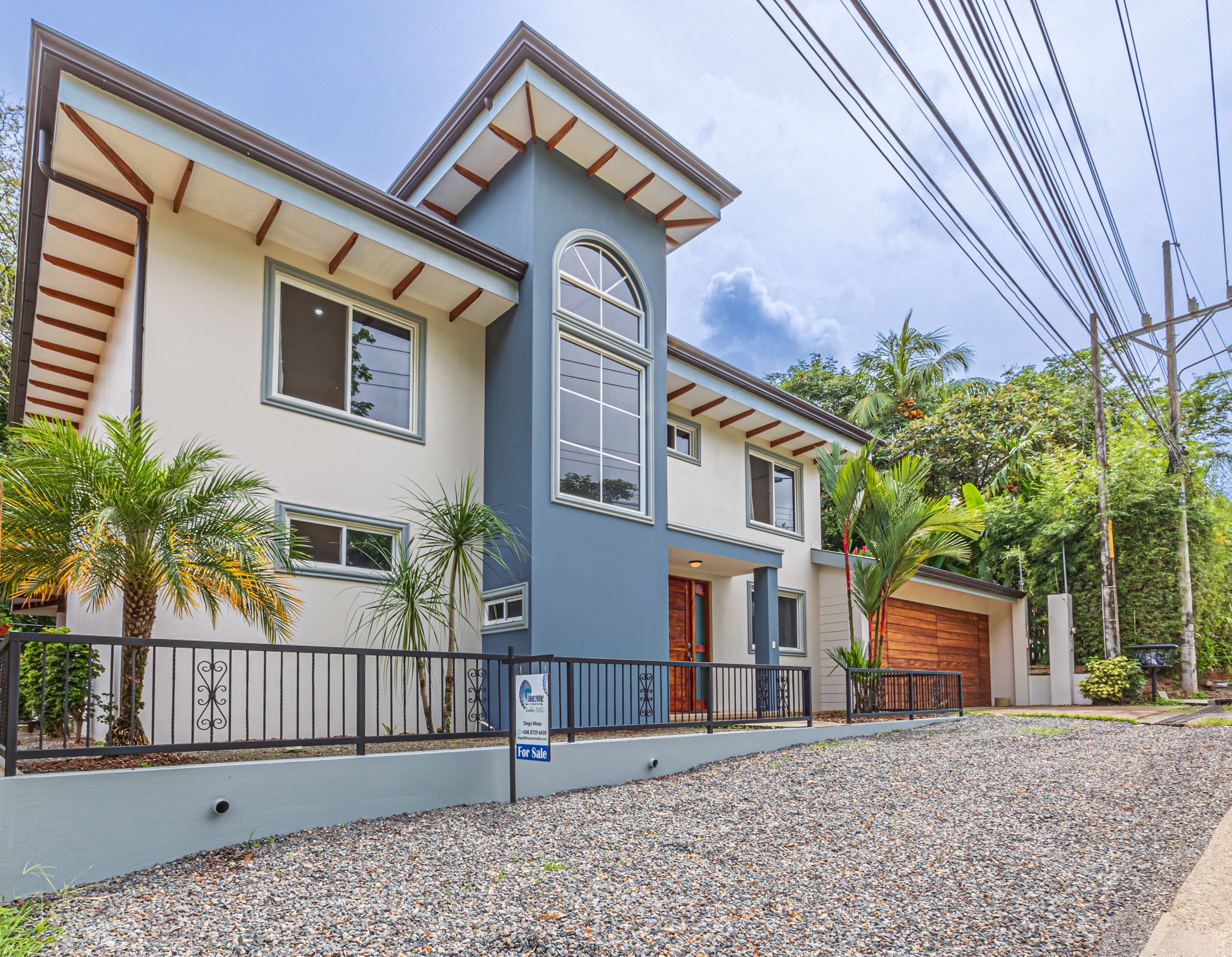 Commercial Property in Downtown Uvita property photo 4