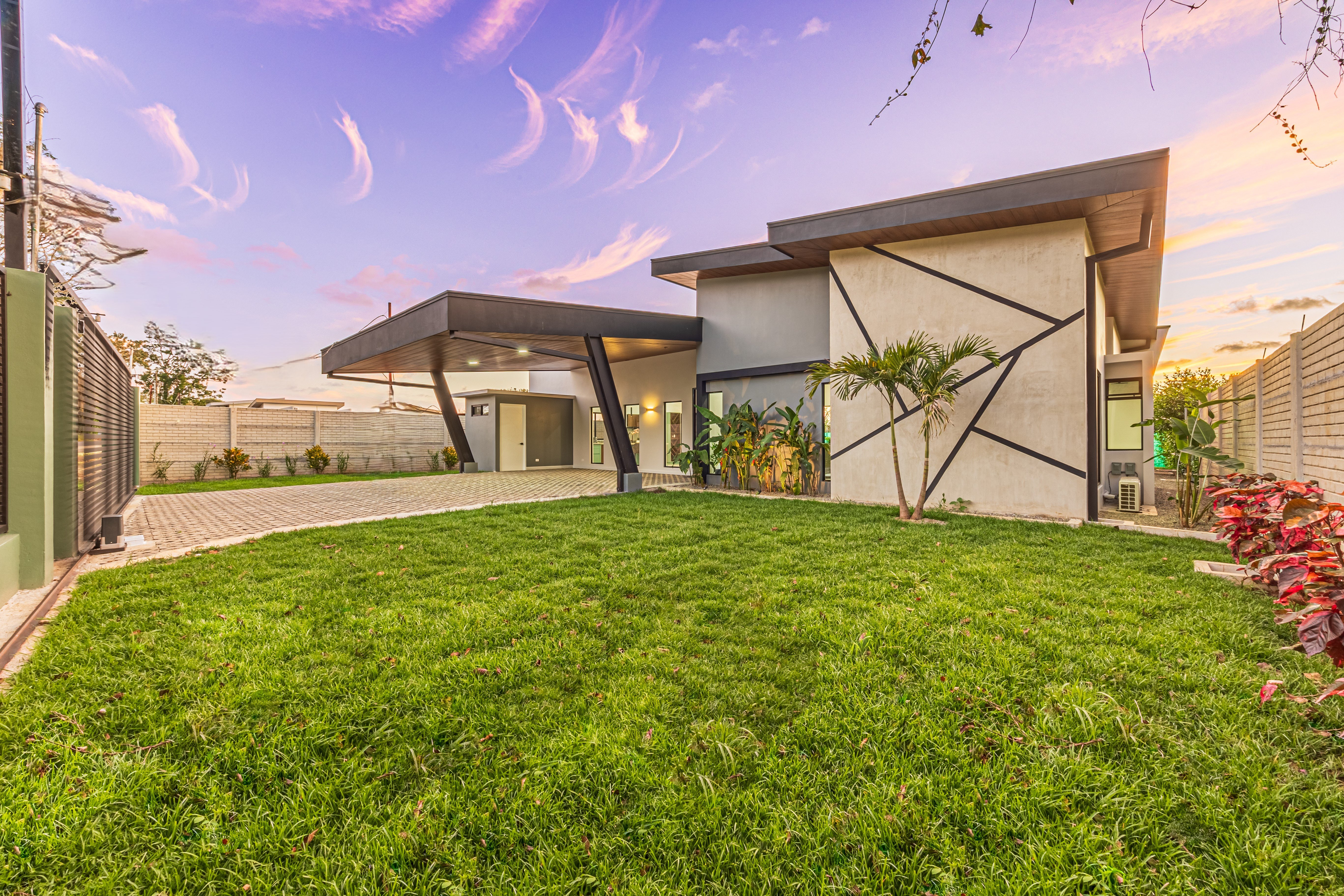 Luxury New Home (Casa Coral) in Uvita property photo 3