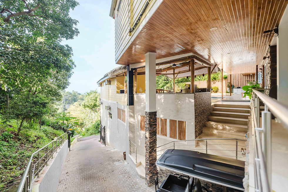Thumbnail: 8-Bedroom Multi-Family Estate in Quepos | 8 Bed / 12 Bath