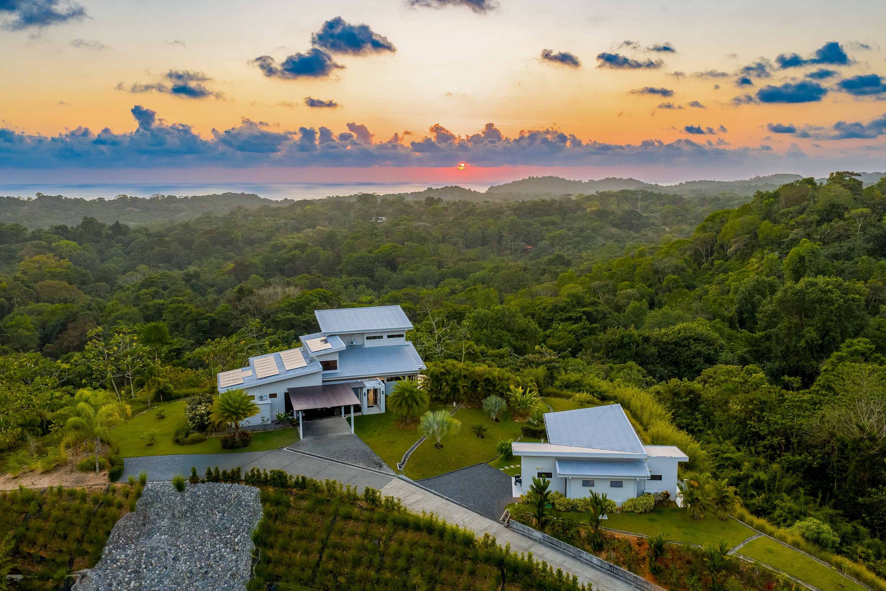 Infinity Pool Estate + Guest House in Ojochal property photo 2