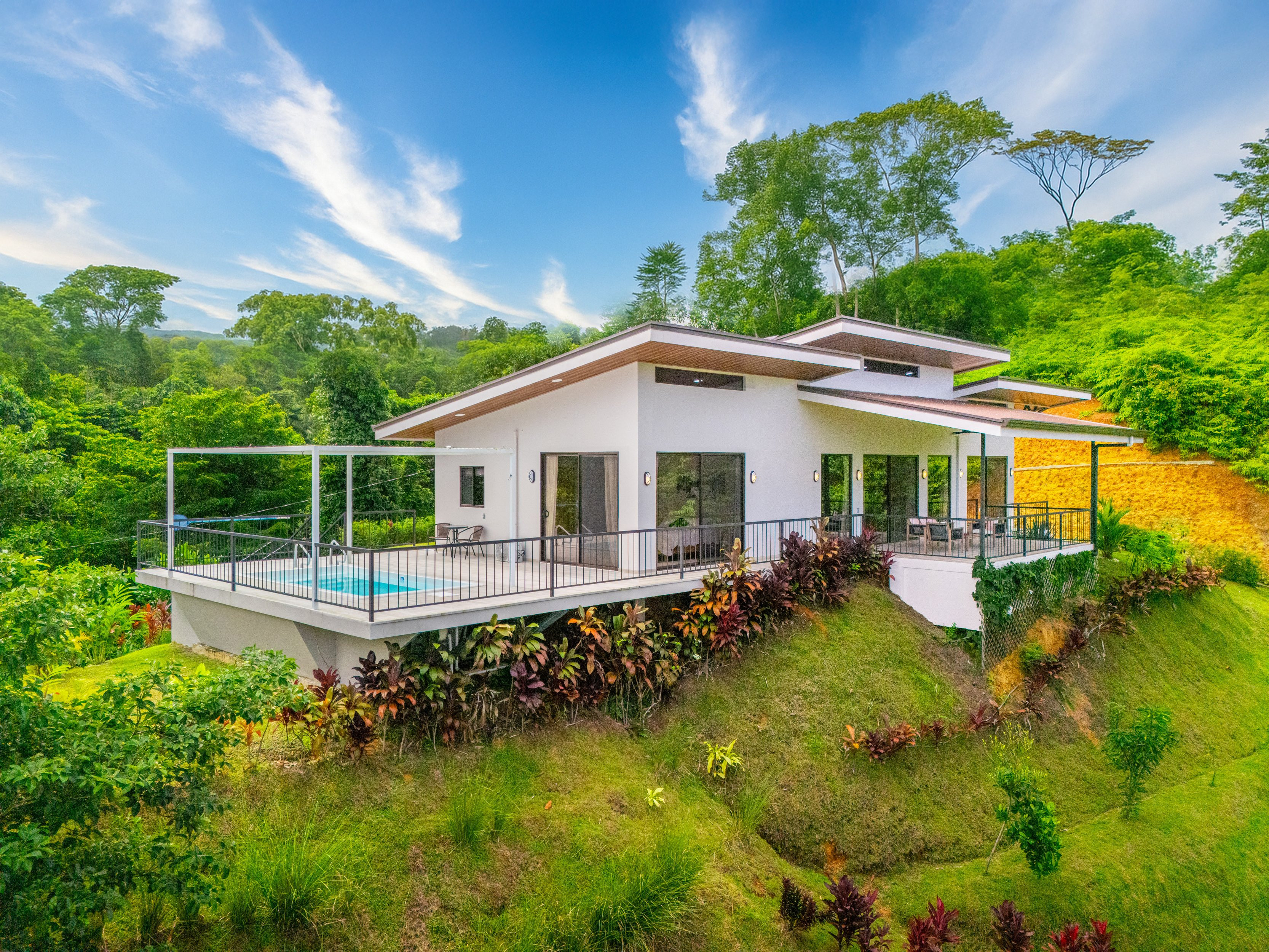 Modern Home in Finca Maranon, Ojochal property photo 4