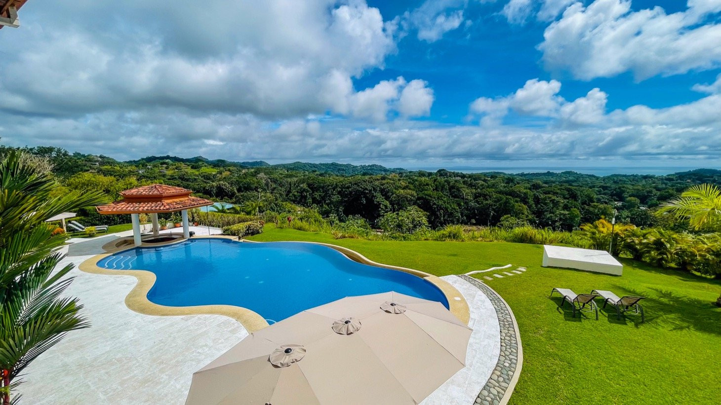 Luxury Home in Ojochal property photo 2