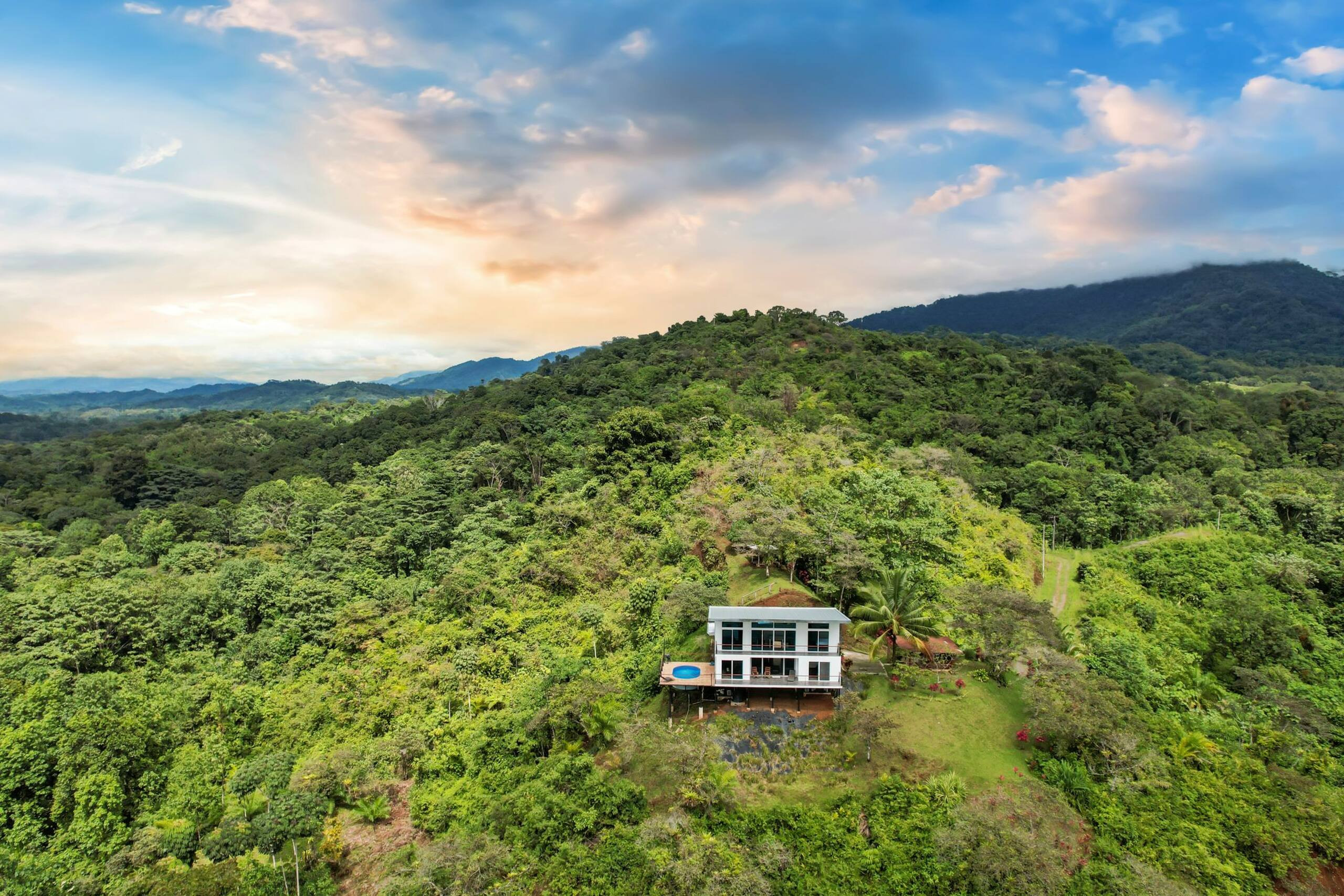 Private Home with Panoramic Ocean Views, Las Palmas, Near Quepos property photo 3