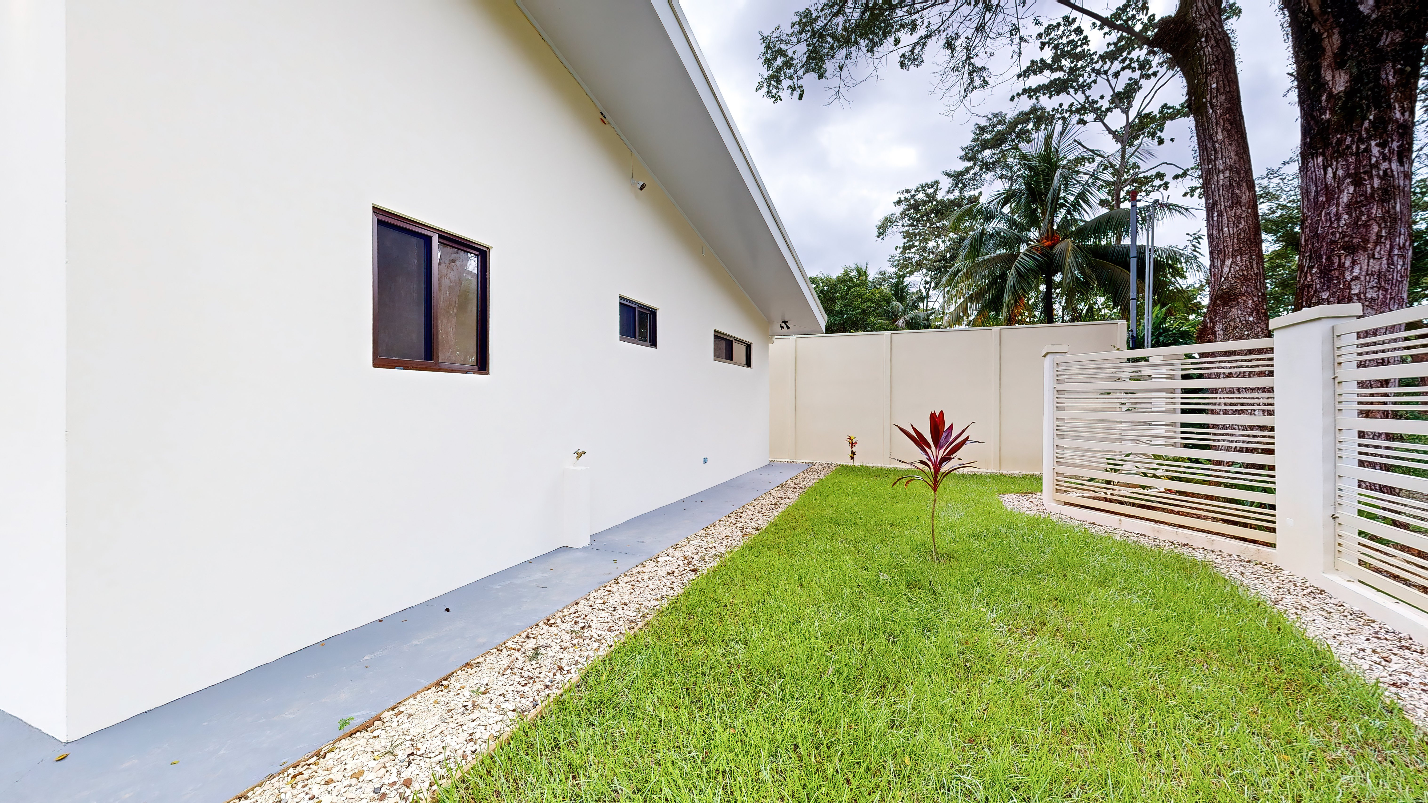 Modern 3-Bedroom Home in Central Uvita property photo 4