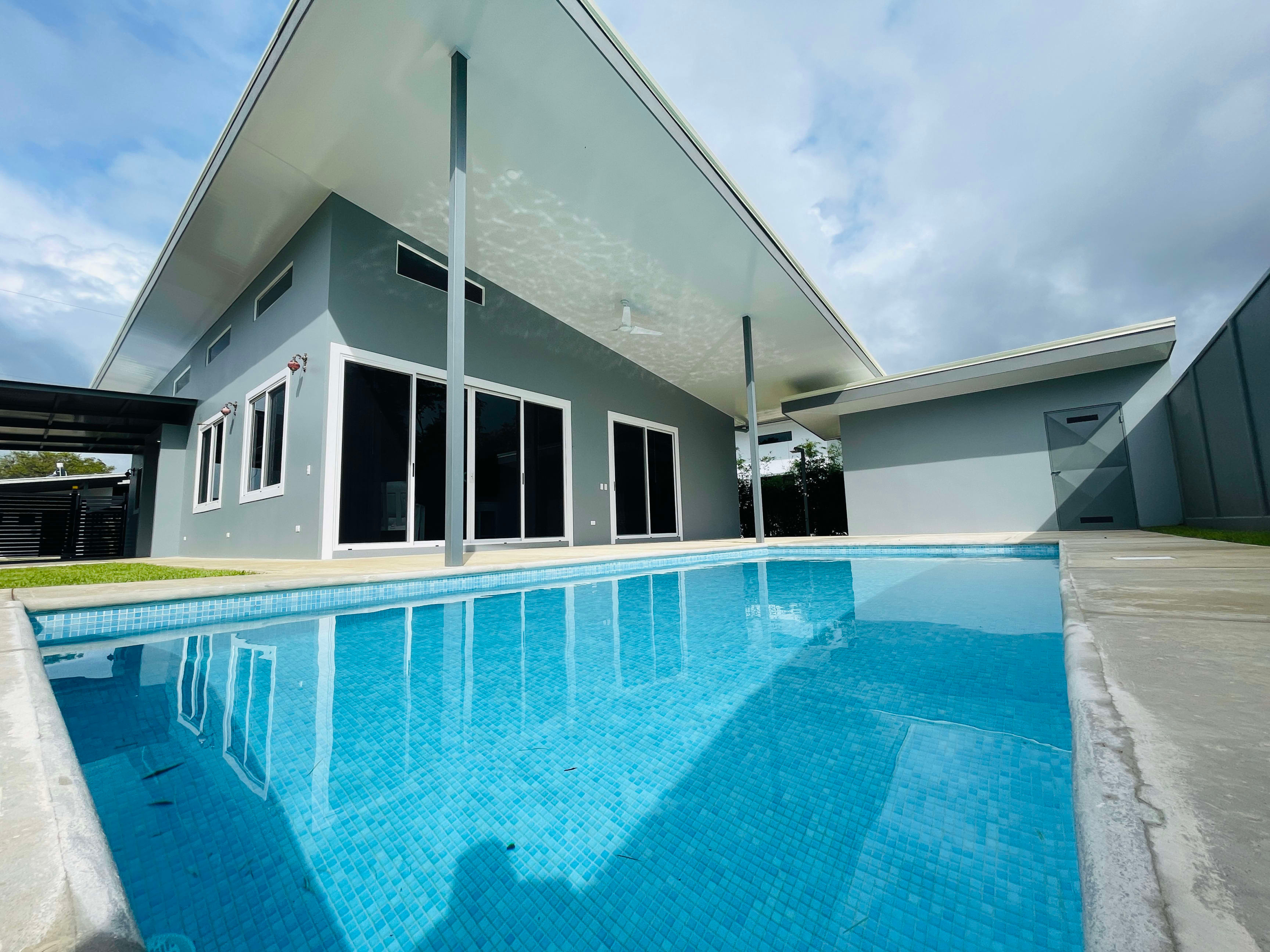 Gated Community Pool Home in Jardines Del Sol, Uvita property photo 5