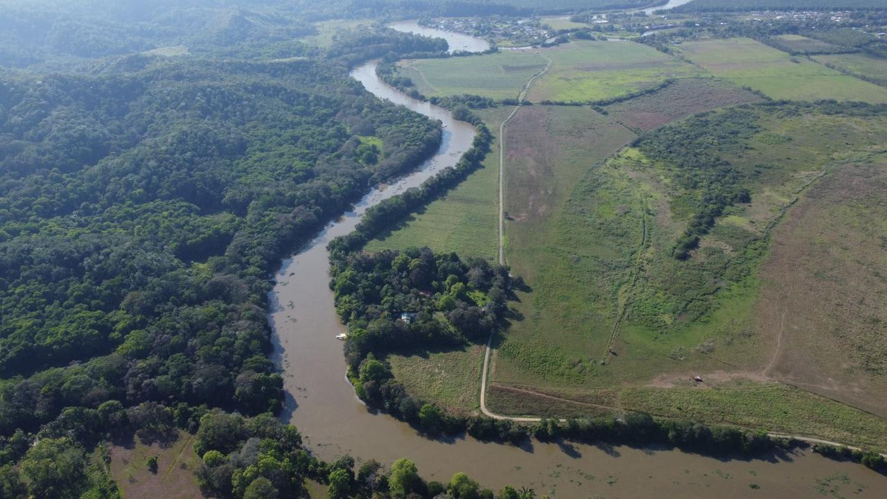 Riverfront Home (Casa De La Mariposa Amarillo) in Sierpe property photo 3