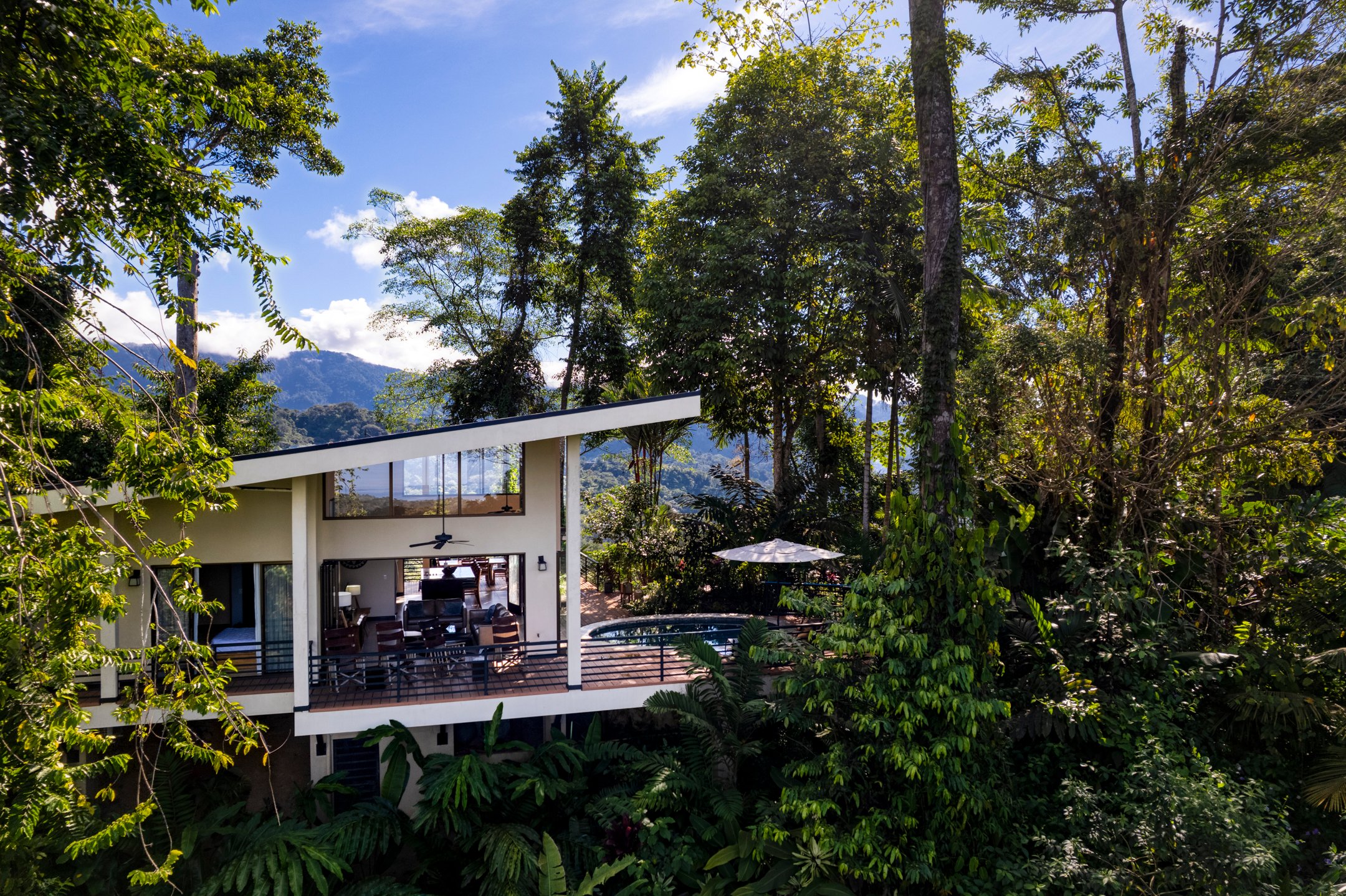 Turnkey Ocean View Rental Villa (Casa Vista Verde) in Uvita property photo 4