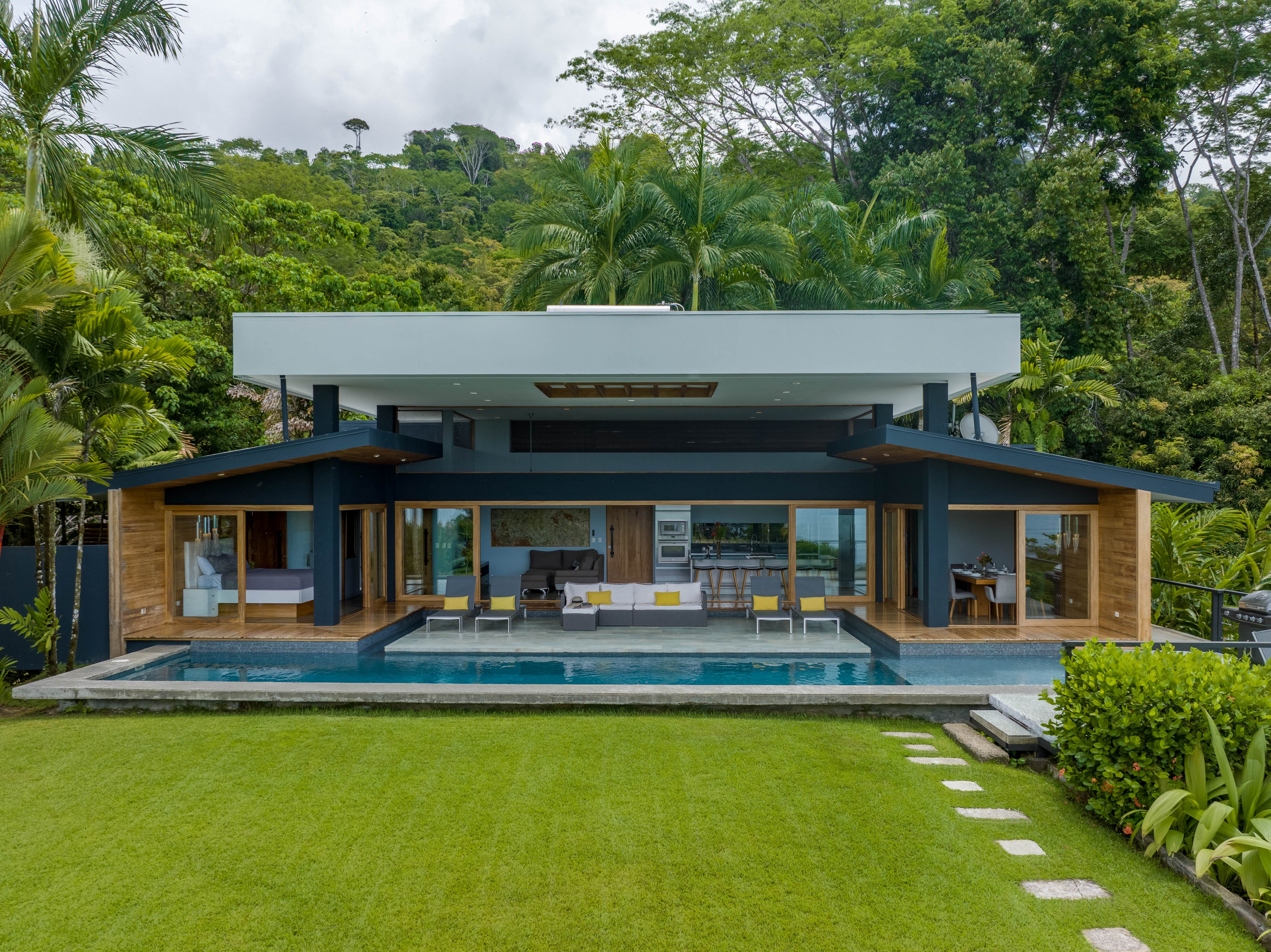 Luxury Ocean View Estate (Casa Gandhi) in Ballena property photo 2