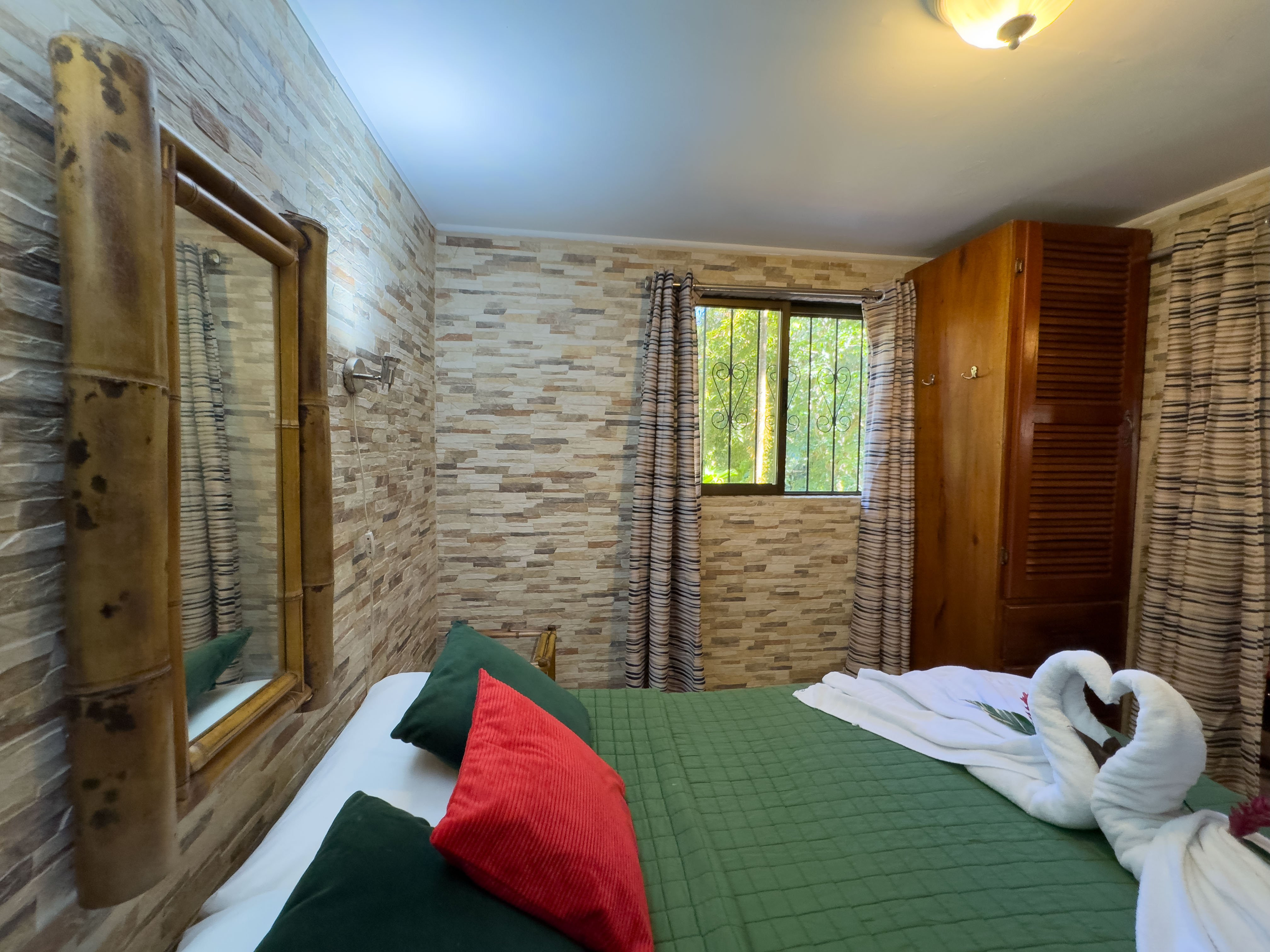Gated Rainforest Condo (Flutterby Condo) in Manuel Antonio property photo 4