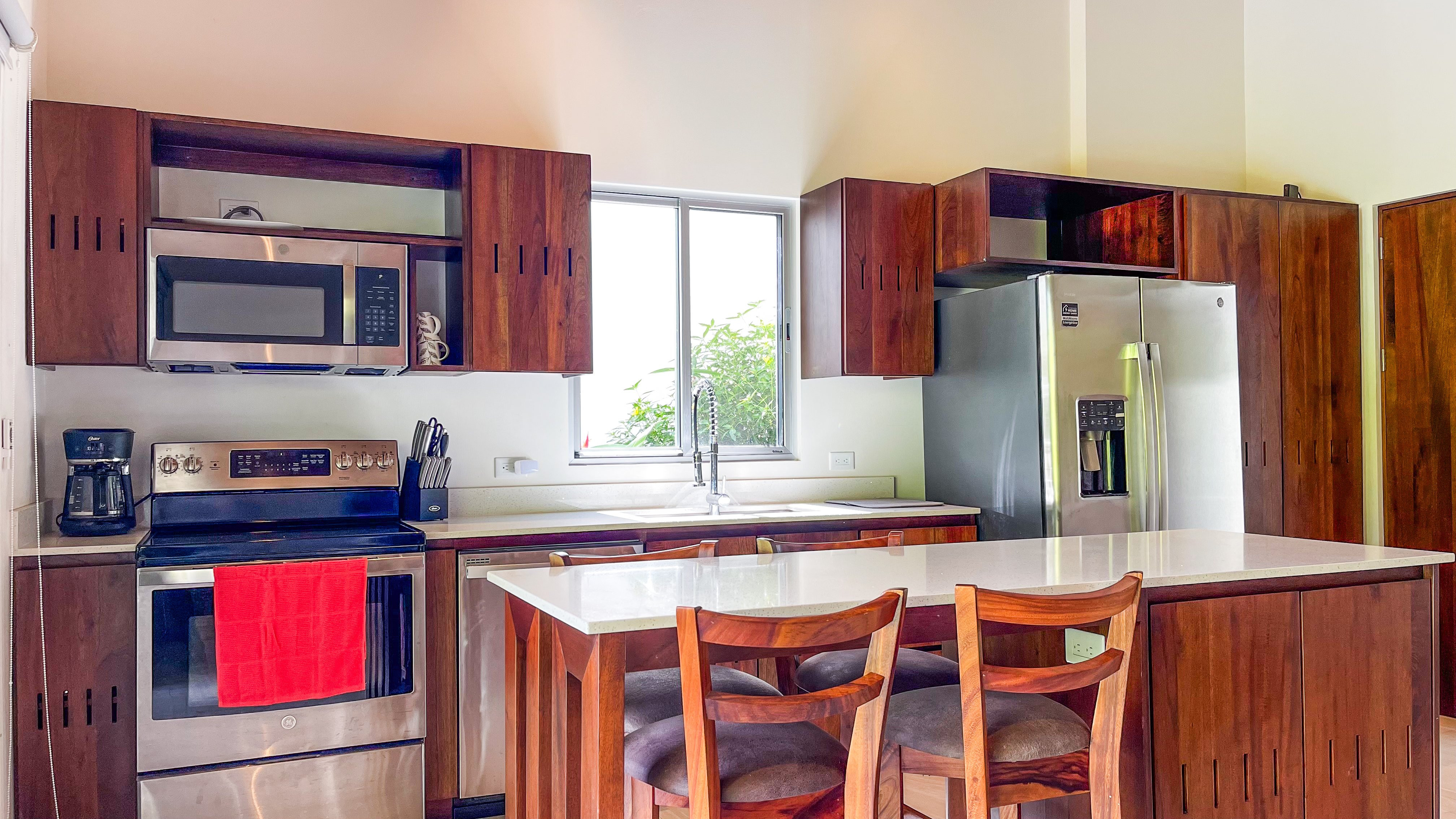 Tenant-Occupied Furnished Villa in Ojochal in Ojochal, Costa Rica