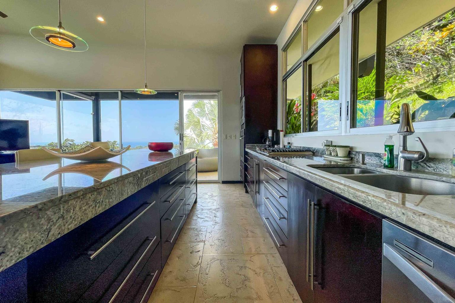 Luxury Ocean View Villa in Manuel Antonio property photo 4