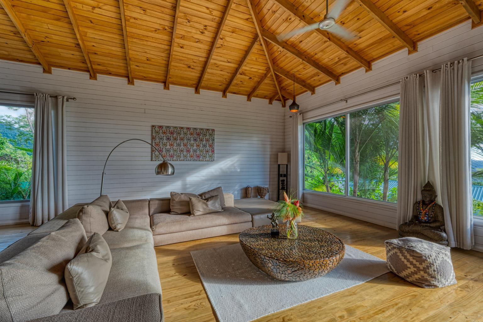 62-Acre Retreat Center in Tinamastes property photo 5