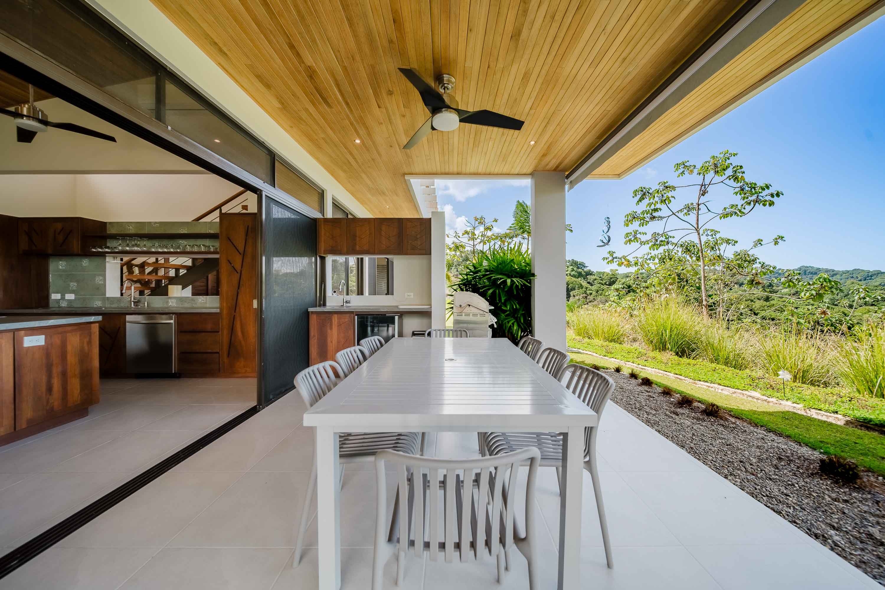 Infinity Pool Estate + Guest House in Ojochal property photo 7