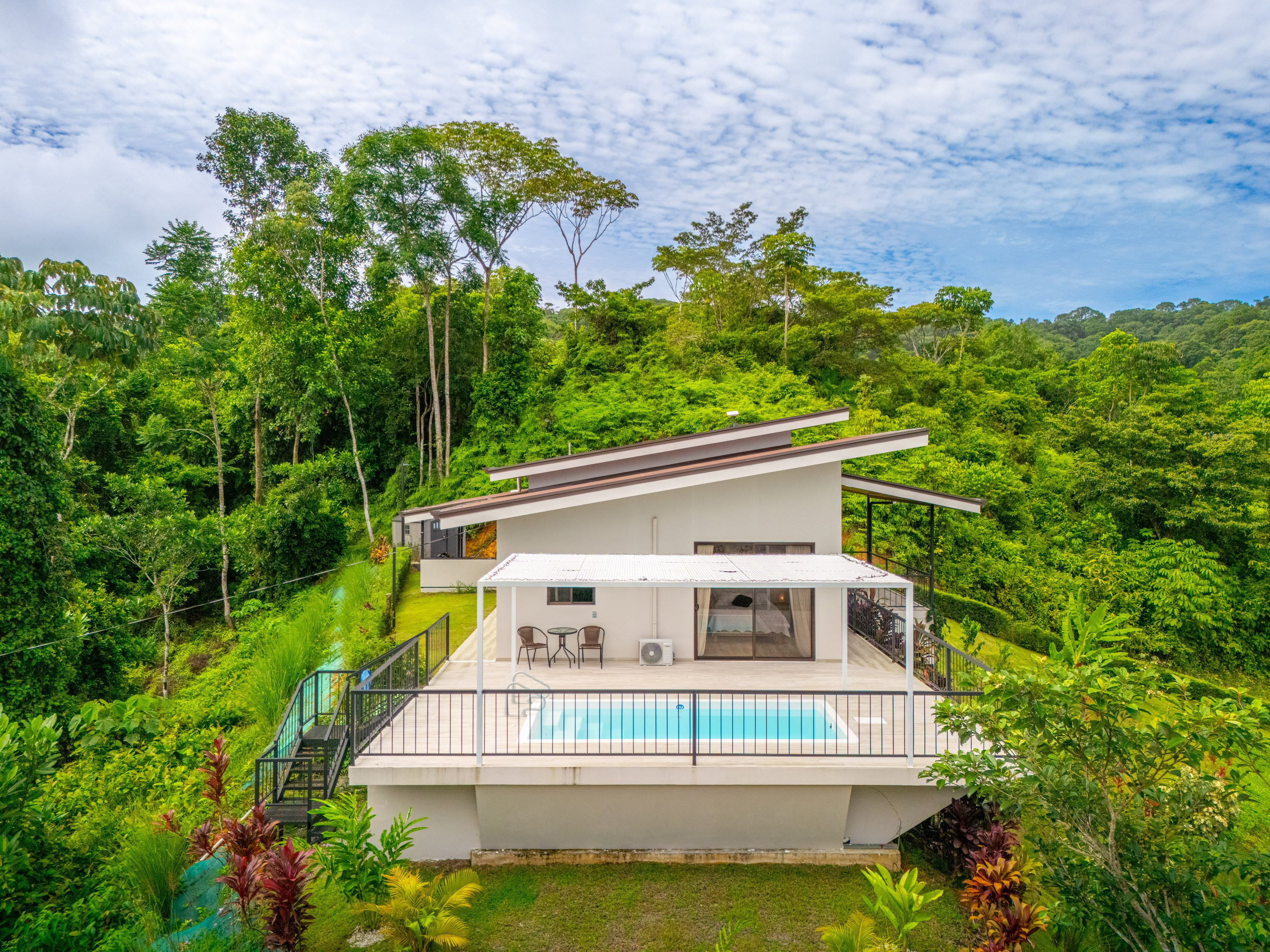 Modern Home in Finca Maranon, Ojochal property photo 2