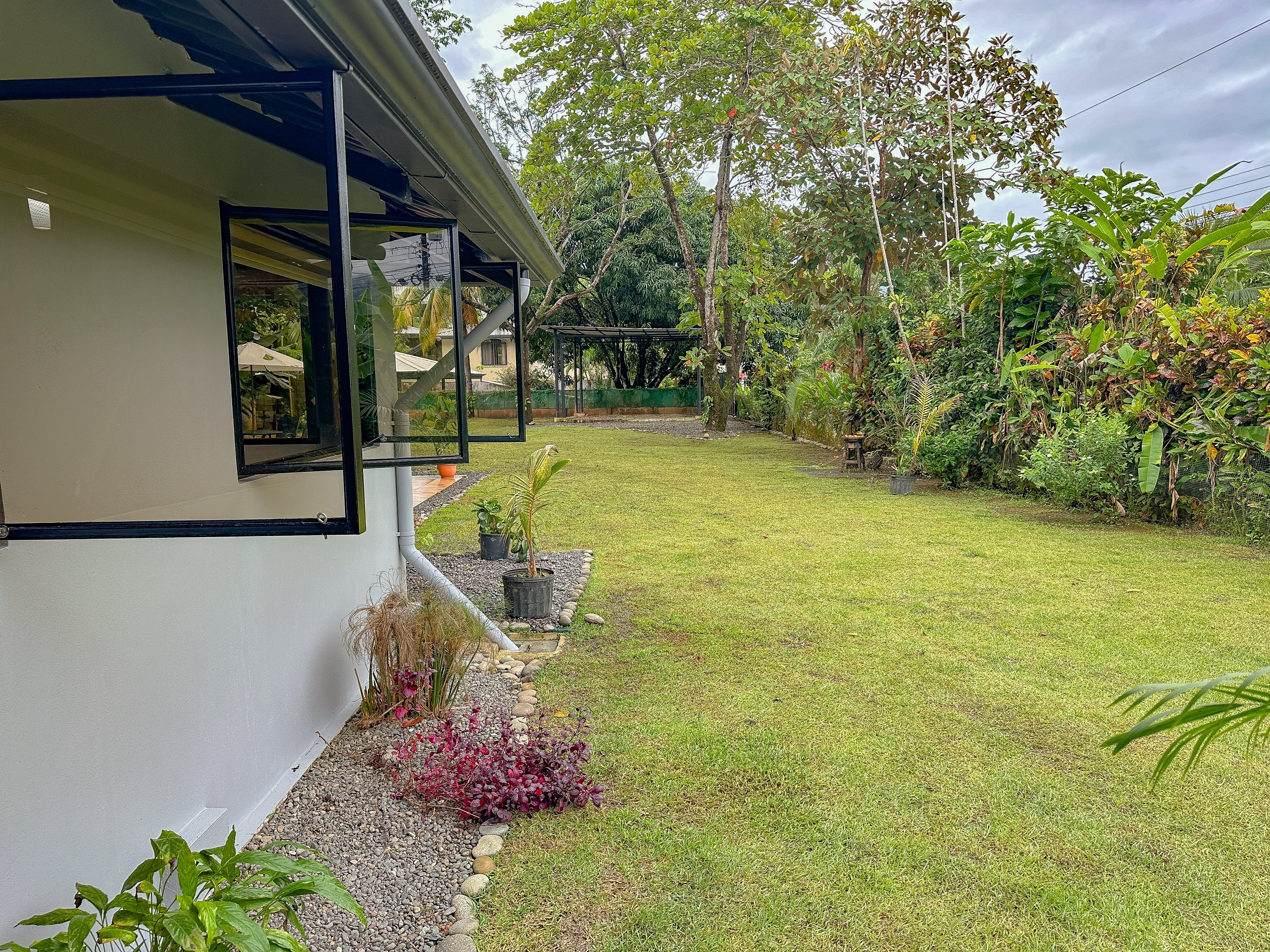Contemporary Home Near Uvita’s Beaches property photo 3
