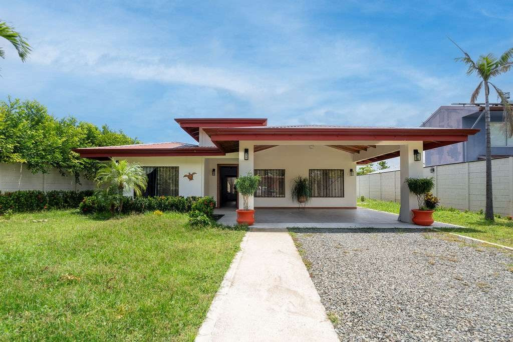 Family Home in Paquita, Quepos property photo 5
