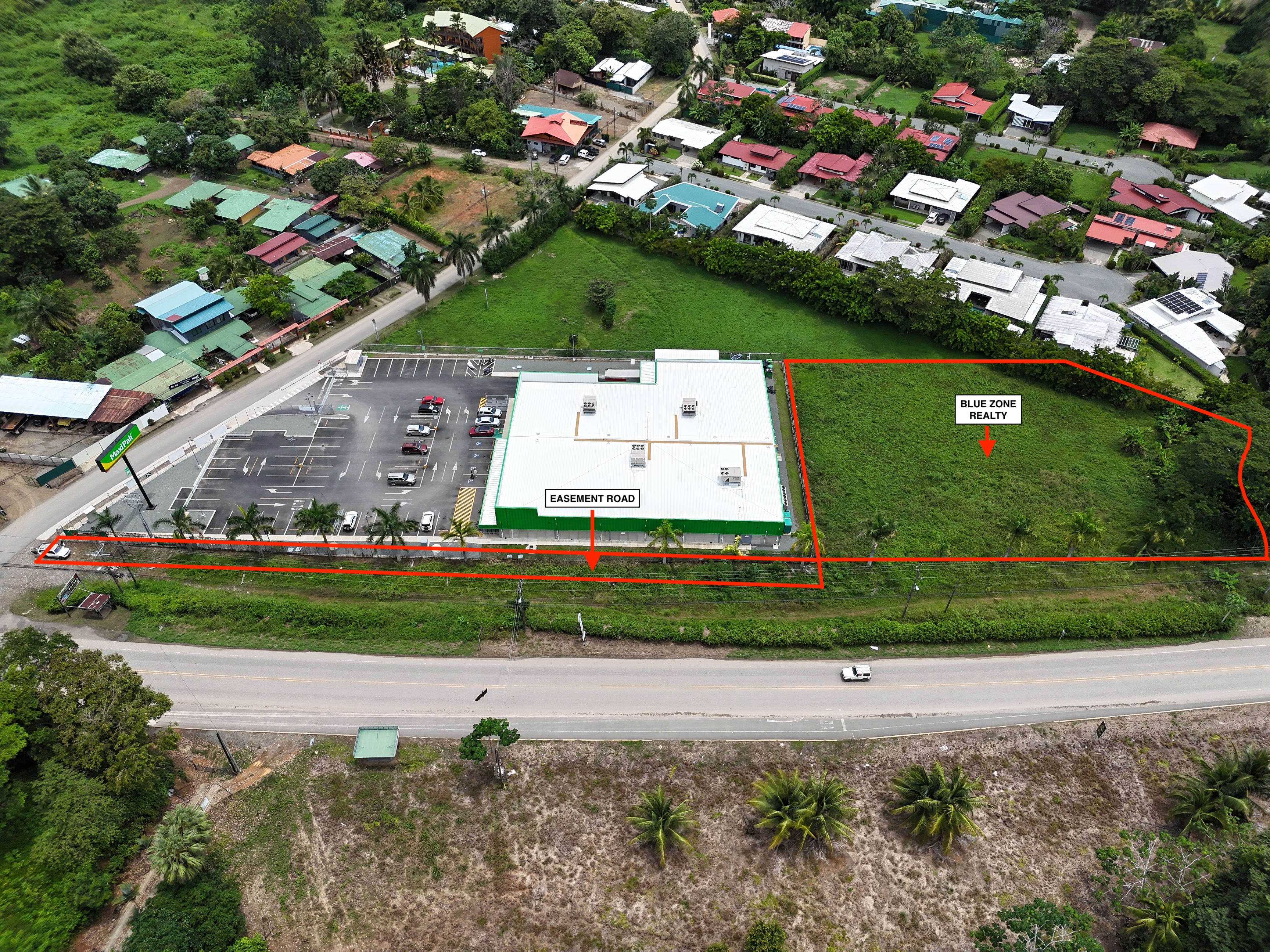 Commercial Property with Highway Frontage, Uvita property photo 3