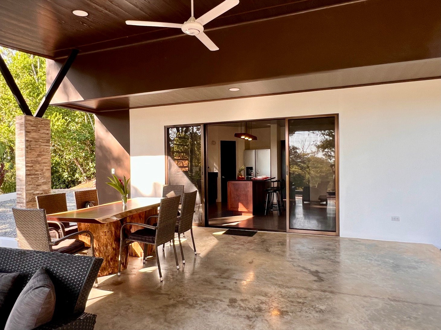 Modern Home on 6.3 Acres in Ojochal property photo 2