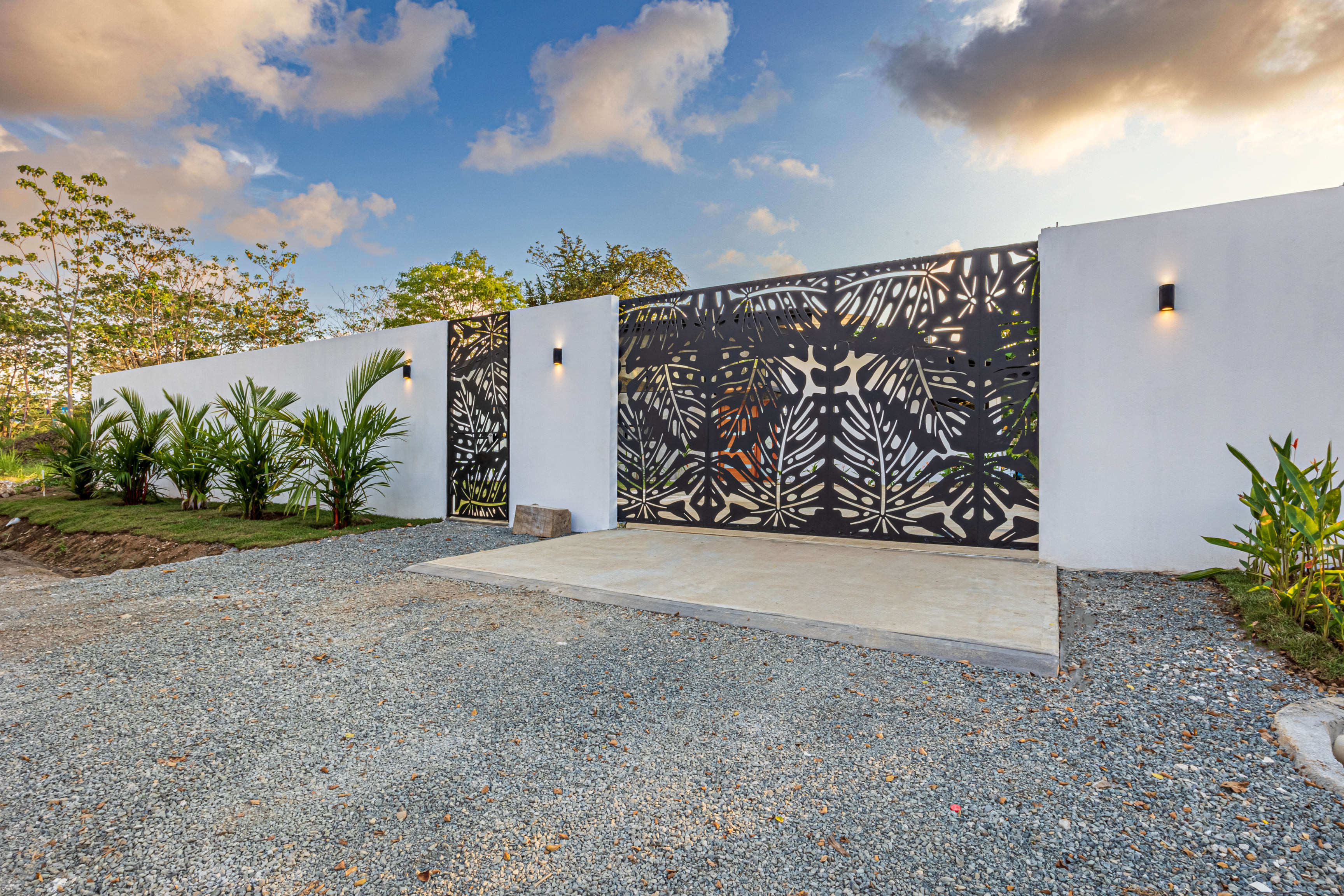 New Turnkey Home in Uvita property photo 2