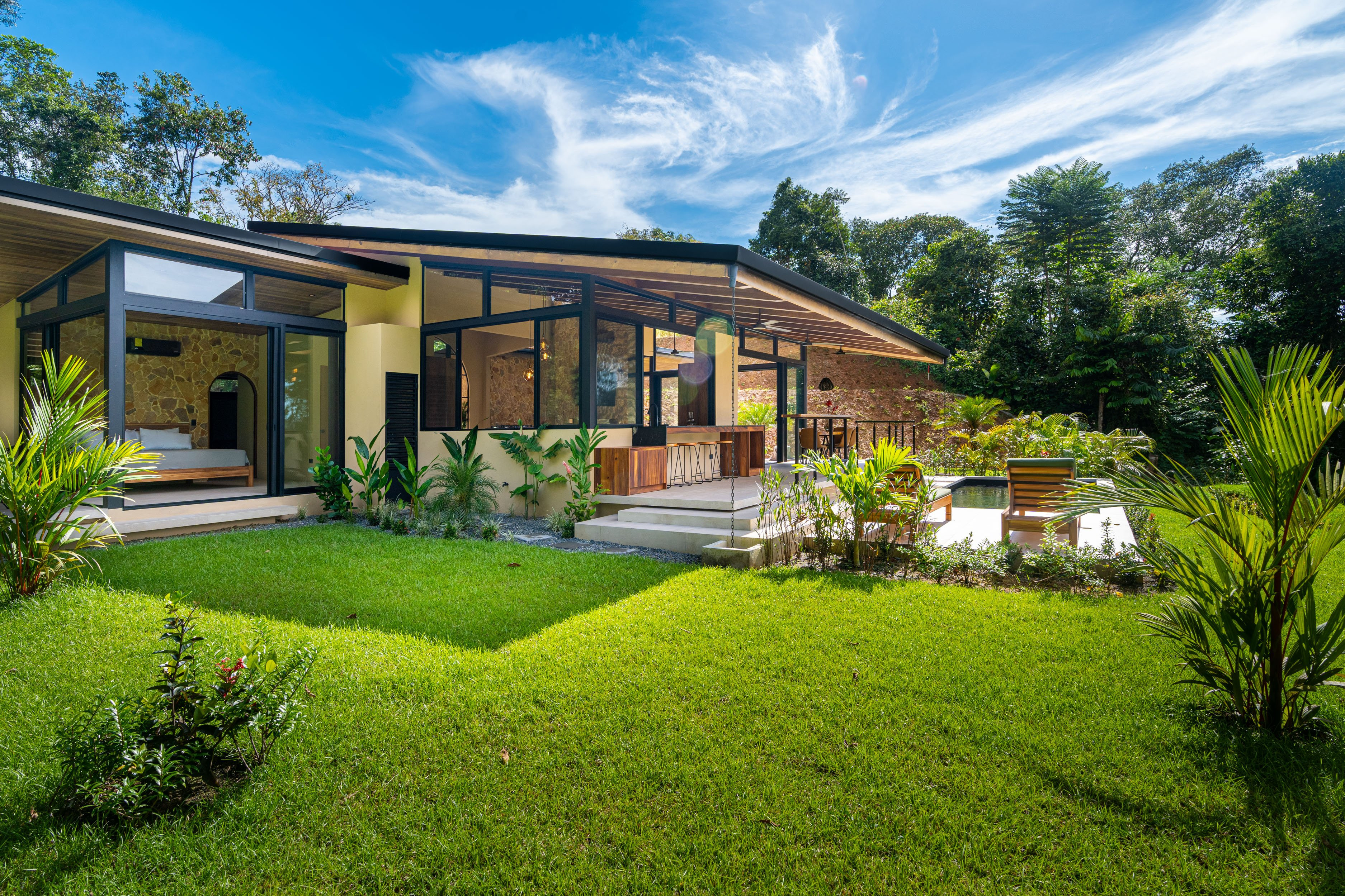 Secluded Modern Bungalow (Casa Hamsa) in Ojochal in Ojochal, Costa Rica