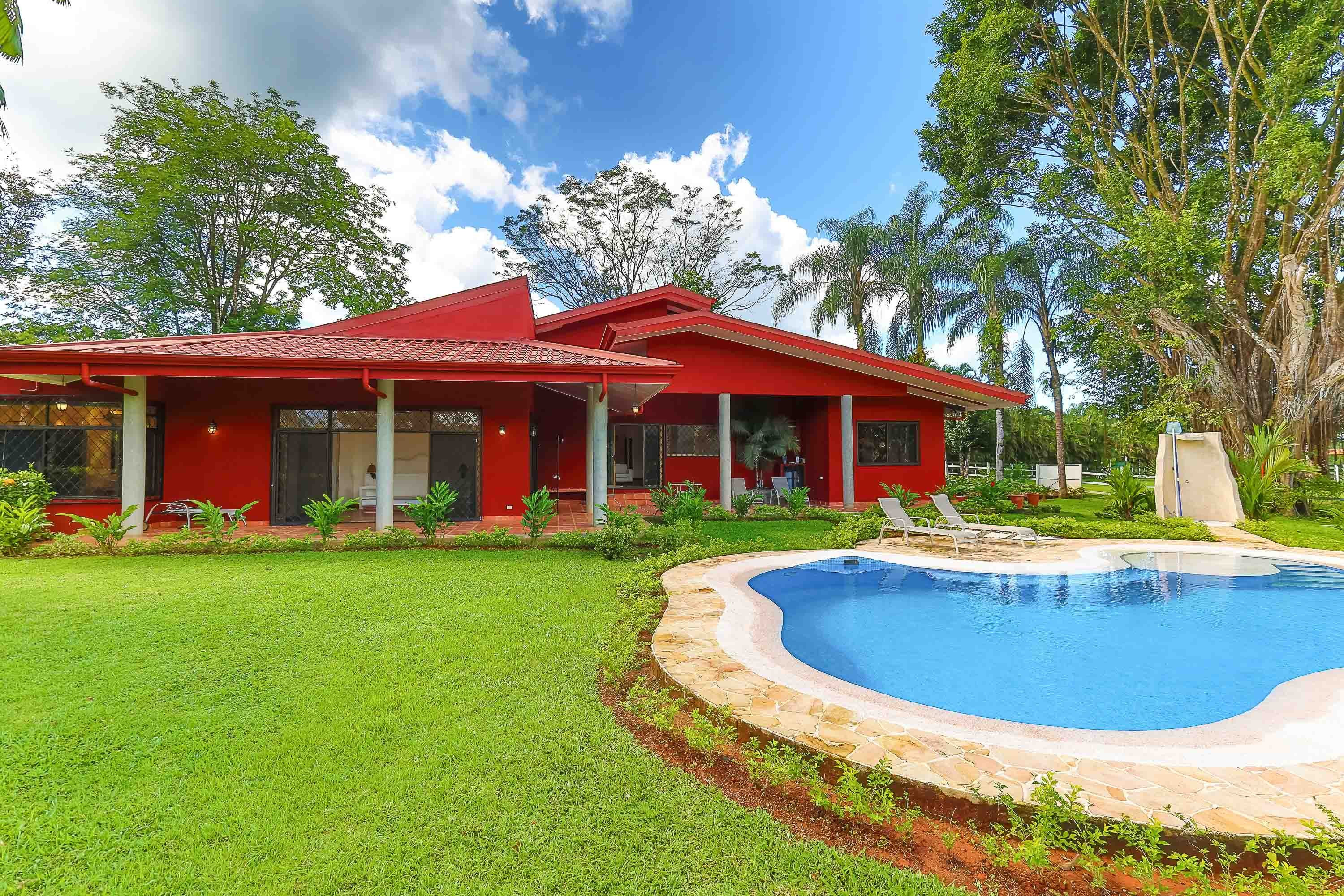 50-Acre Hacienda-Style Estate Near Naranjito, Quepos property photo 4