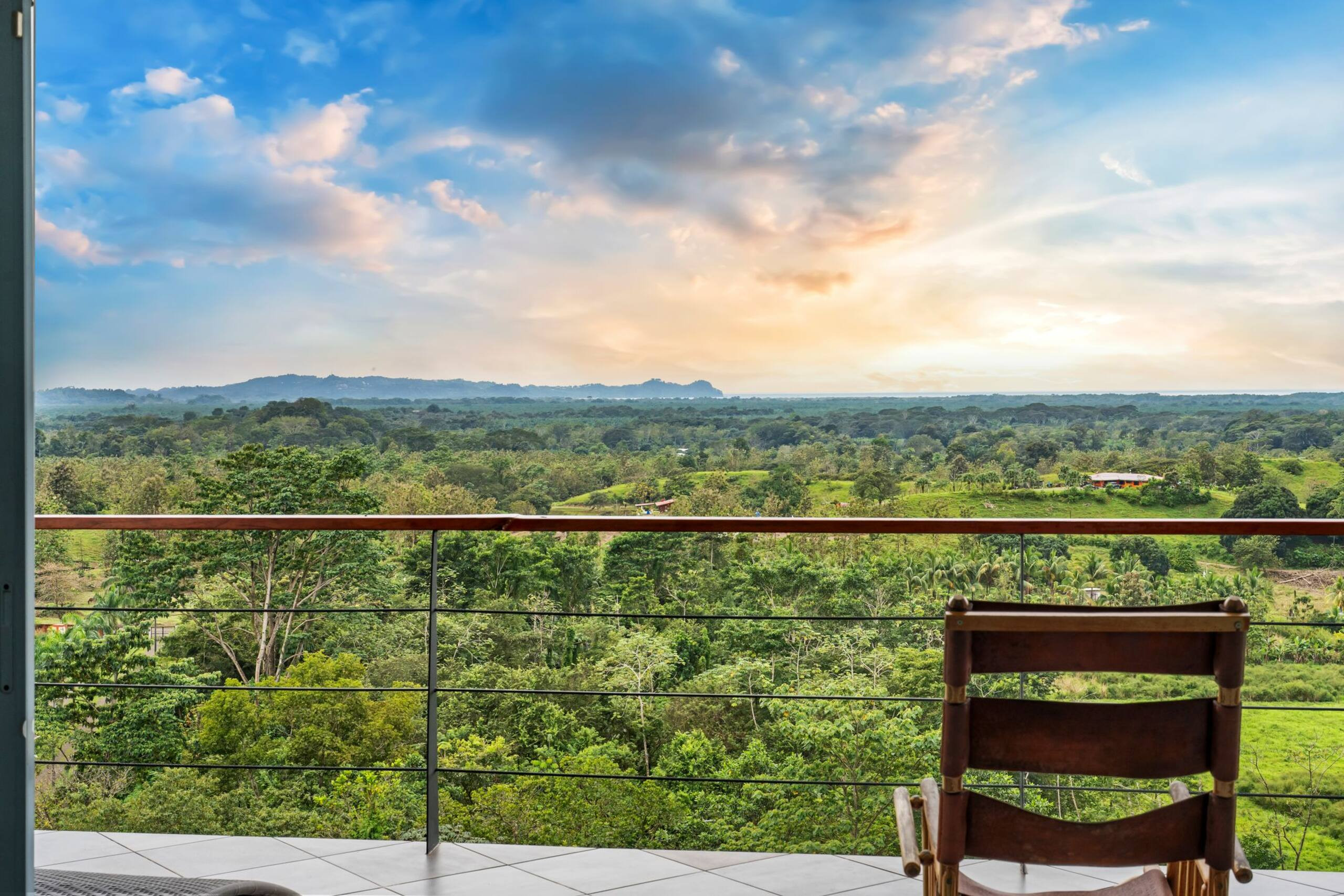 Private Home with Panoramic Ocean Views, Las Palmas, Near Quepos property photo 2