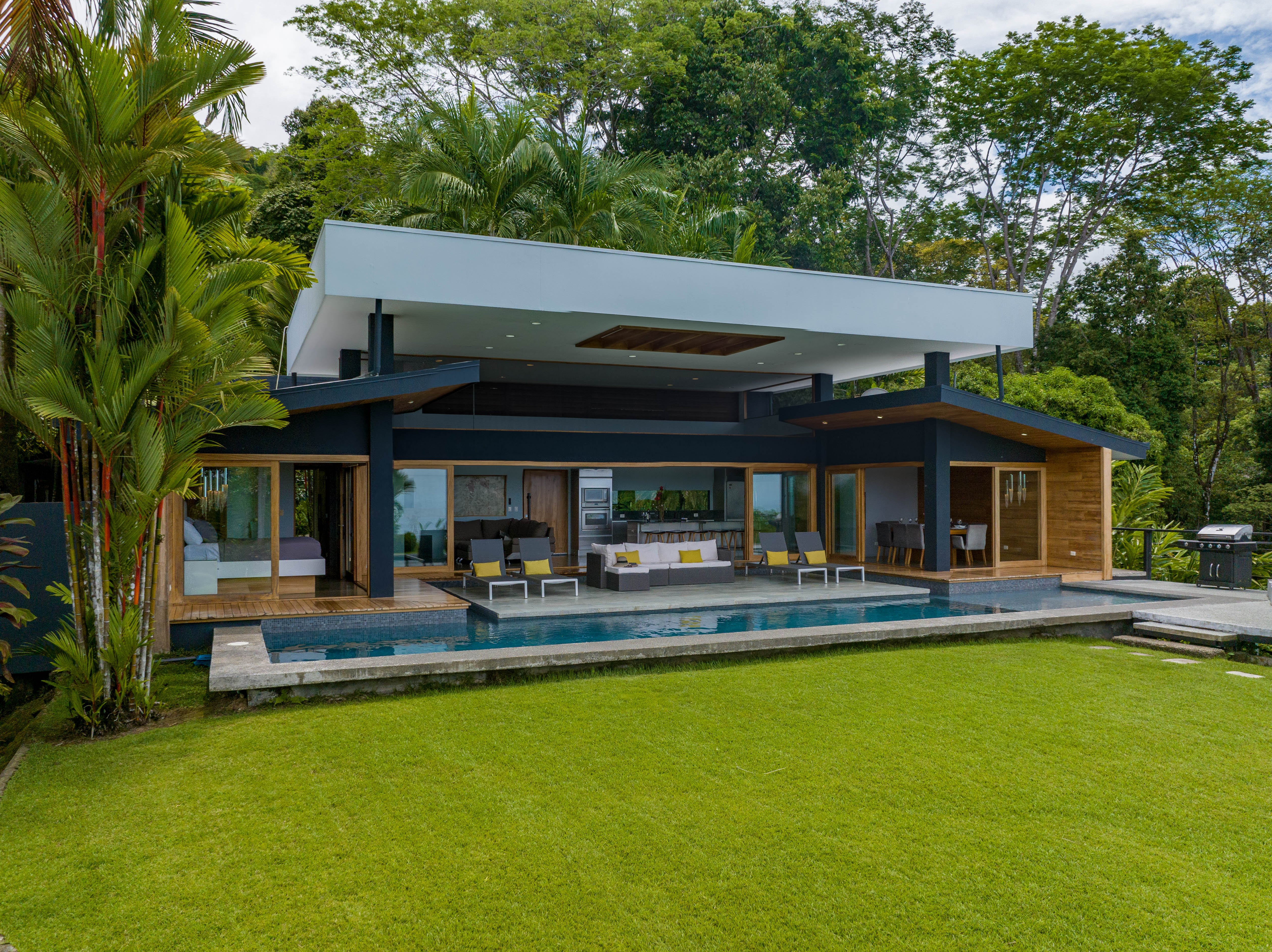 Luxury Ocean View Estate (Casa Gandhi) in Ballena property photo 3