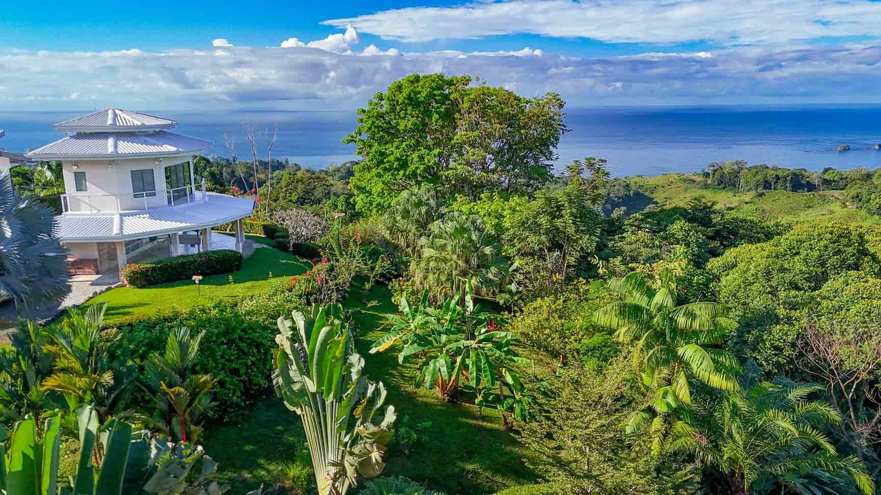 Ocean and Mountain View Home in Cinco Ventanas, Ojochal property photo 3