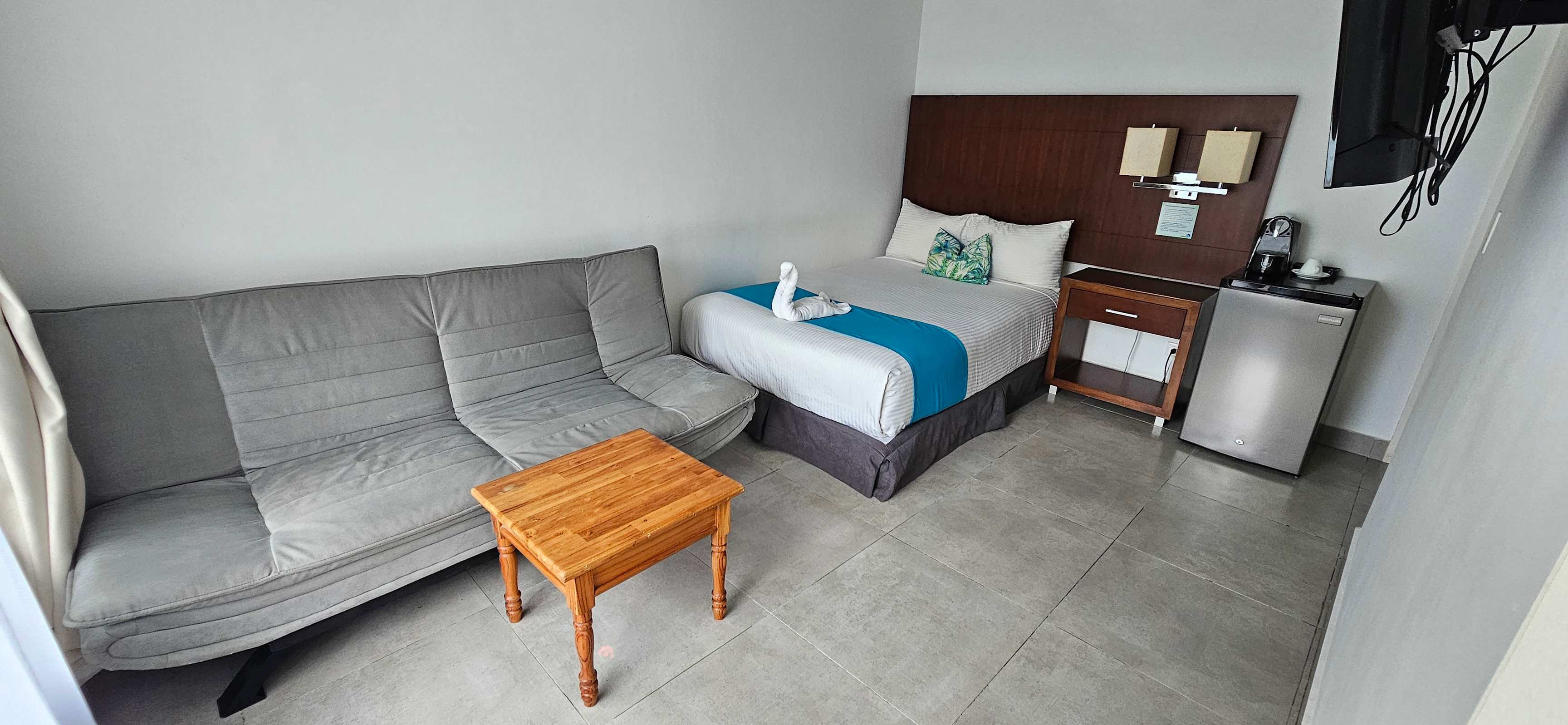 8-Room Hotel in Uvita property photo 3