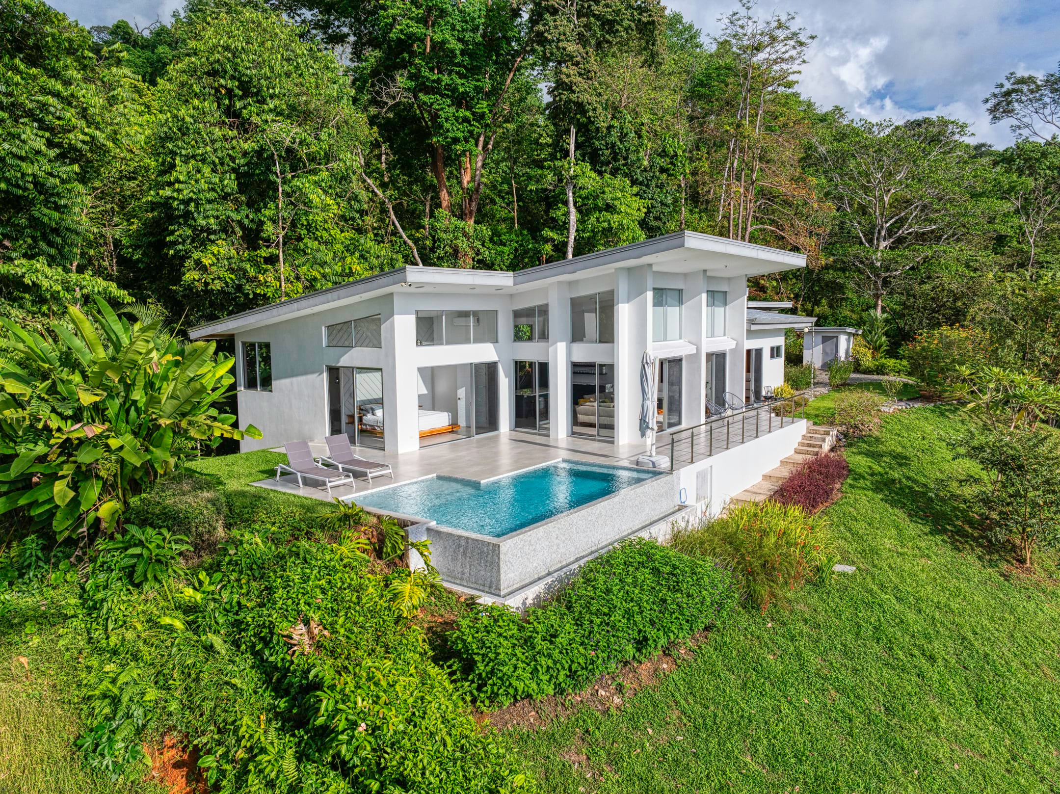 Luxury Ocean View Estate (Casa Pangolin) Above Whales Tail Beach, Uvita property photo 3