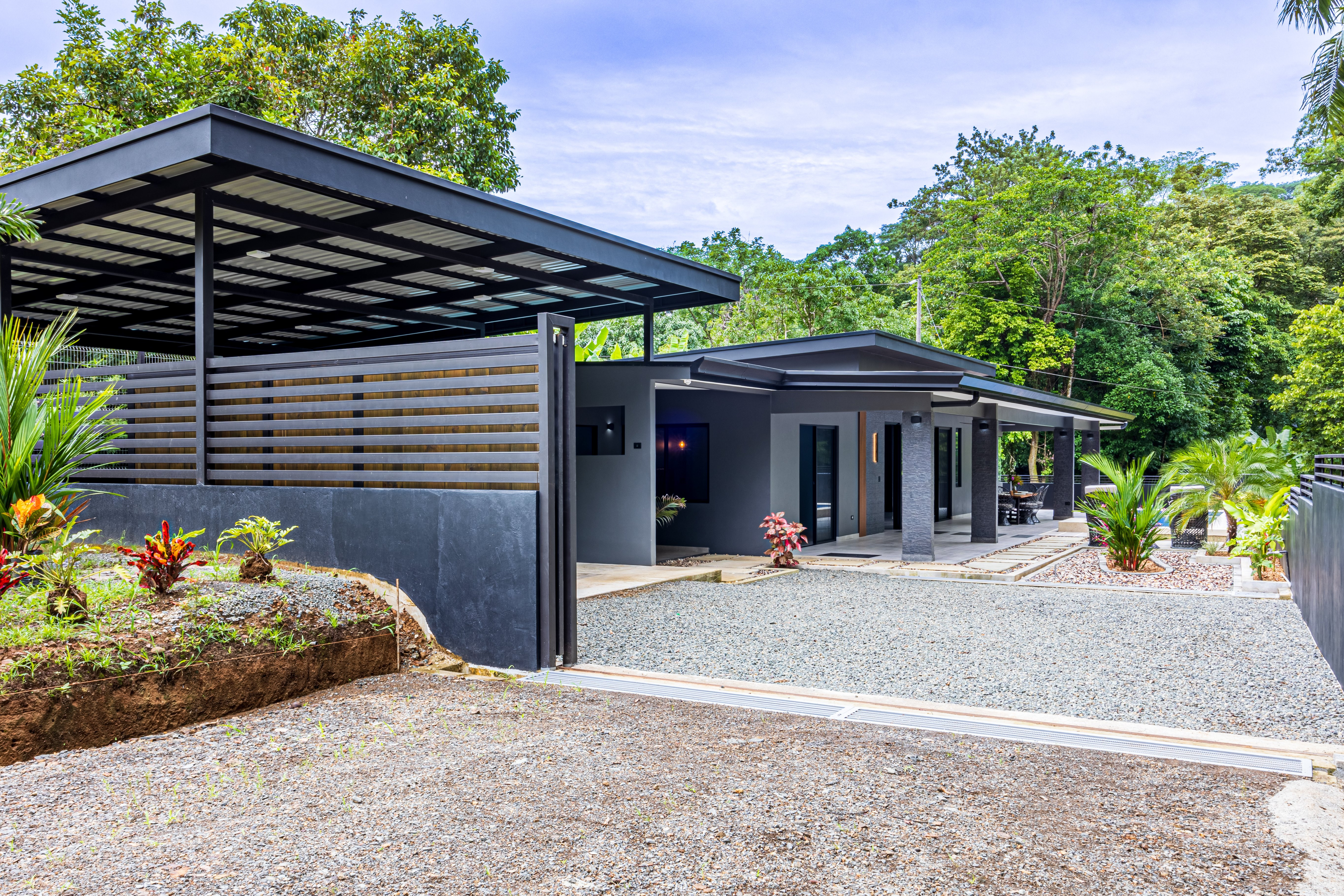 Brand New Home in Hatillo de Aguirre, Near Dominical property photo 5