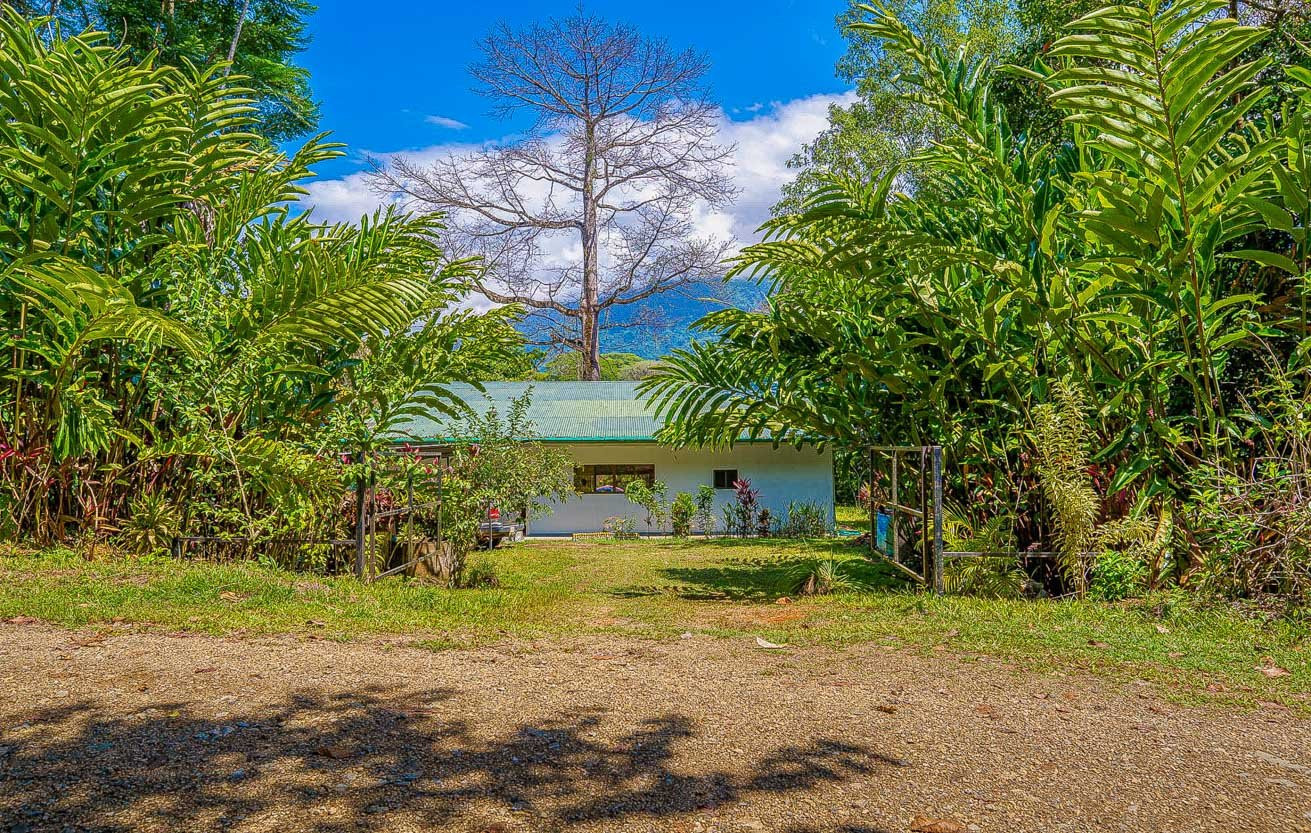Fixer-Upper Home on Finca Maranon Road, Ojochal in Ojochal, Costa Rica