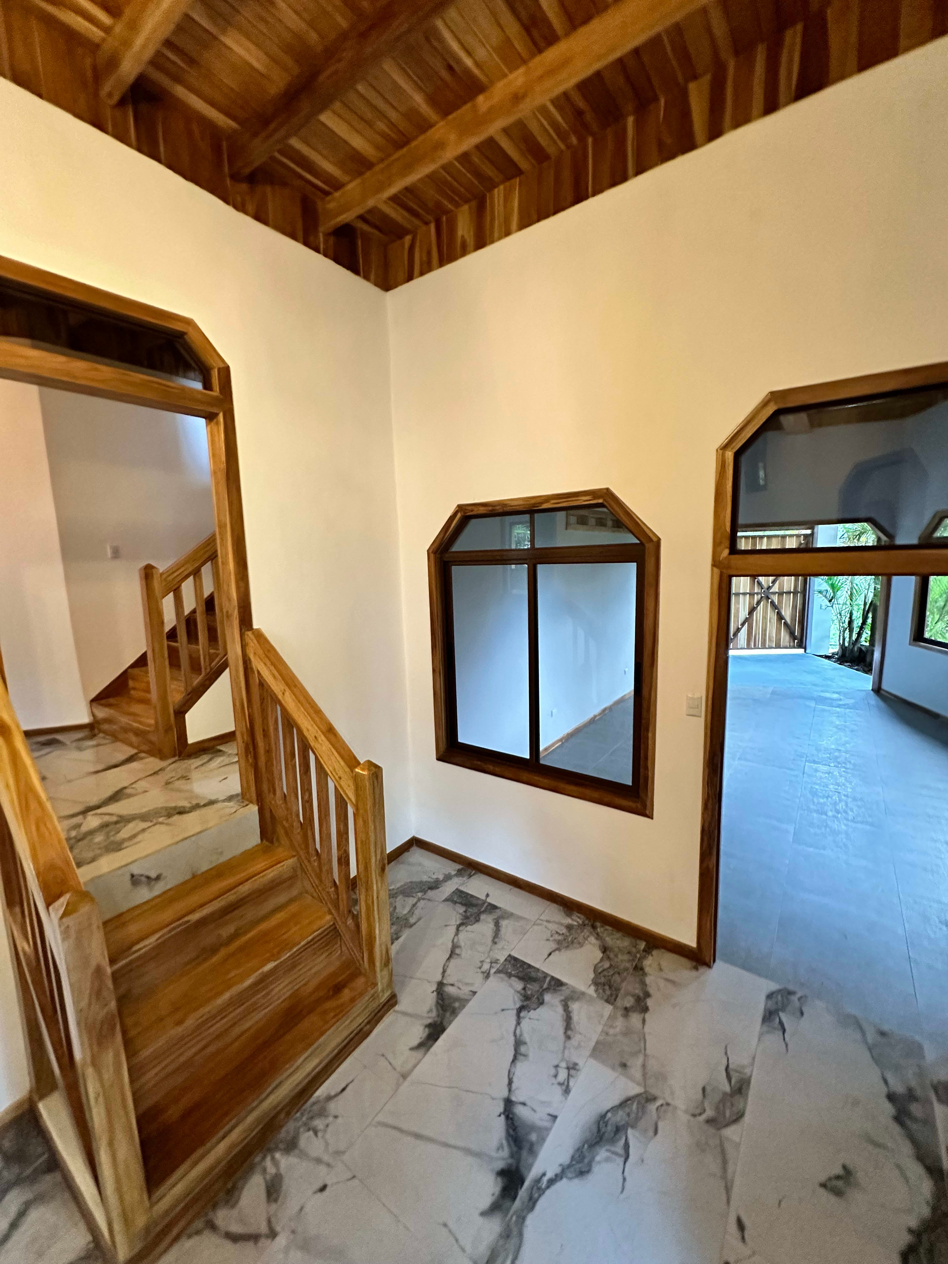 Luxury Teak Home in Las Tumbas property photo 4