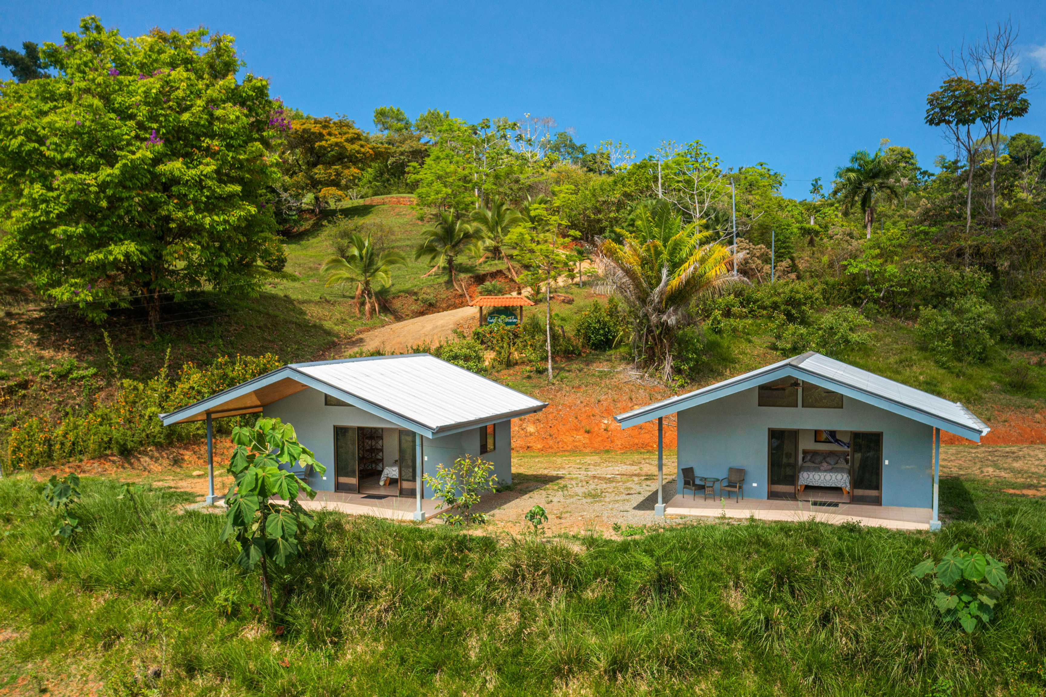 2.5 Acre Property in Portalon | 2 Bed / 2 Bath