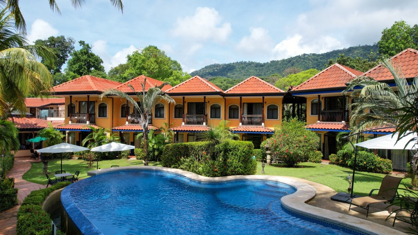 Boutique Oceanview Hotel and Spa in Dominical property photo