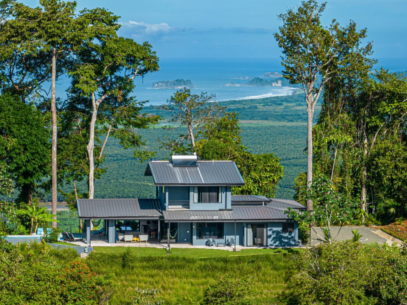Ocean View Estate in Portalon property photo 3