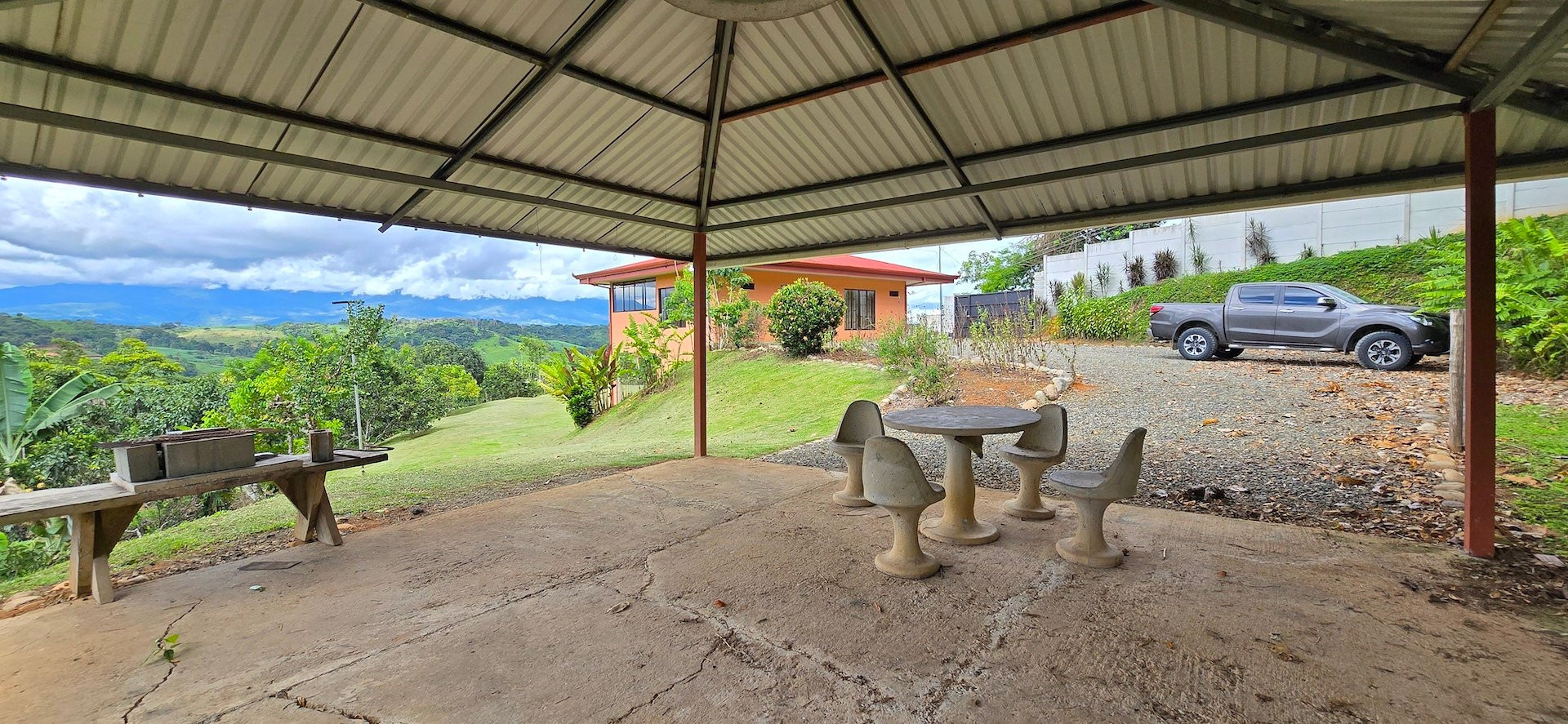 Mountain View Home with Guest House (Casa Vista de Chirripo) in Pacuar, La Palma in Dominical, Costa Rica
