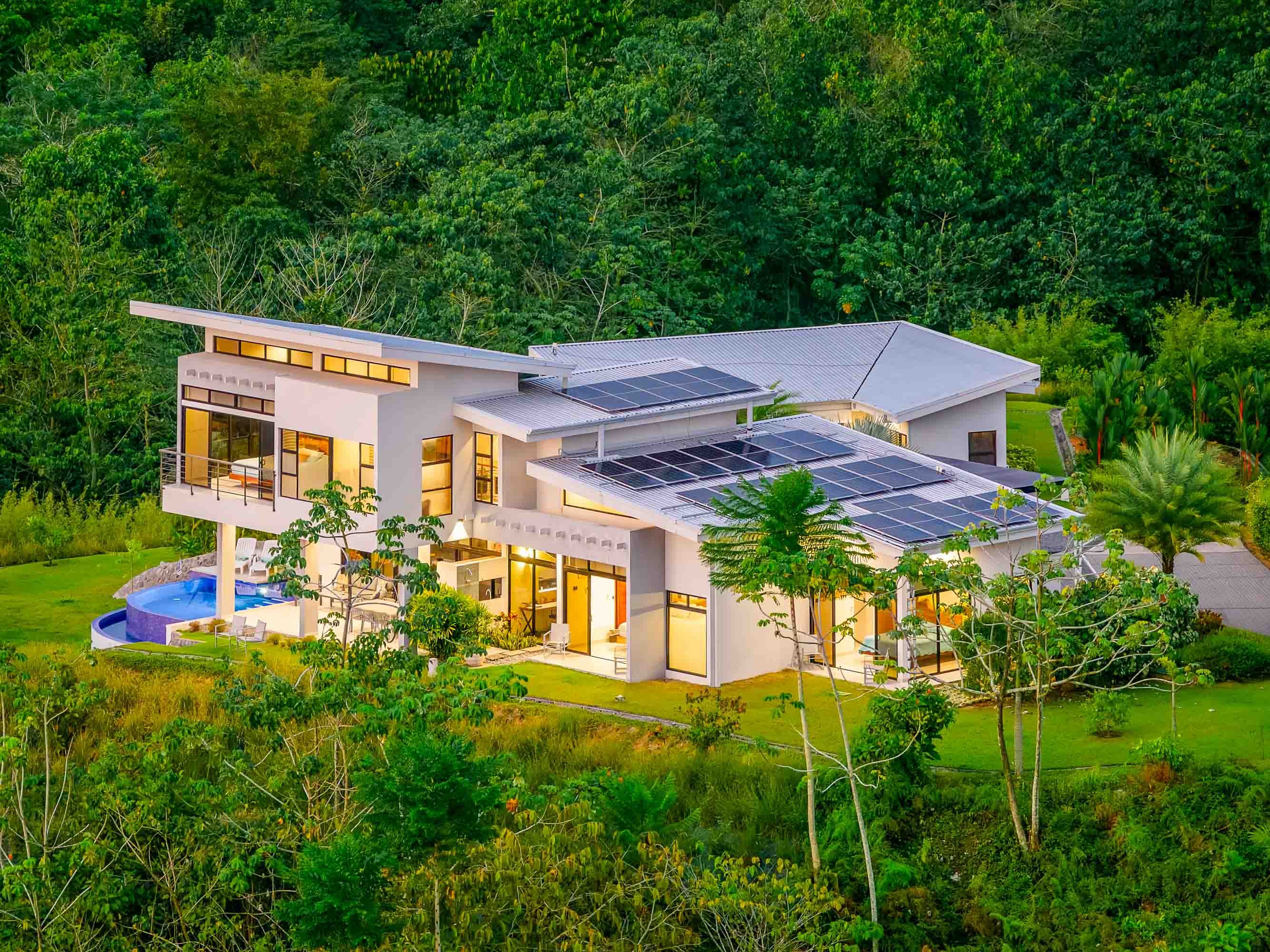 Infinity Pool Estate + Guest House in Ojochal in Ojochal, Costa Rica