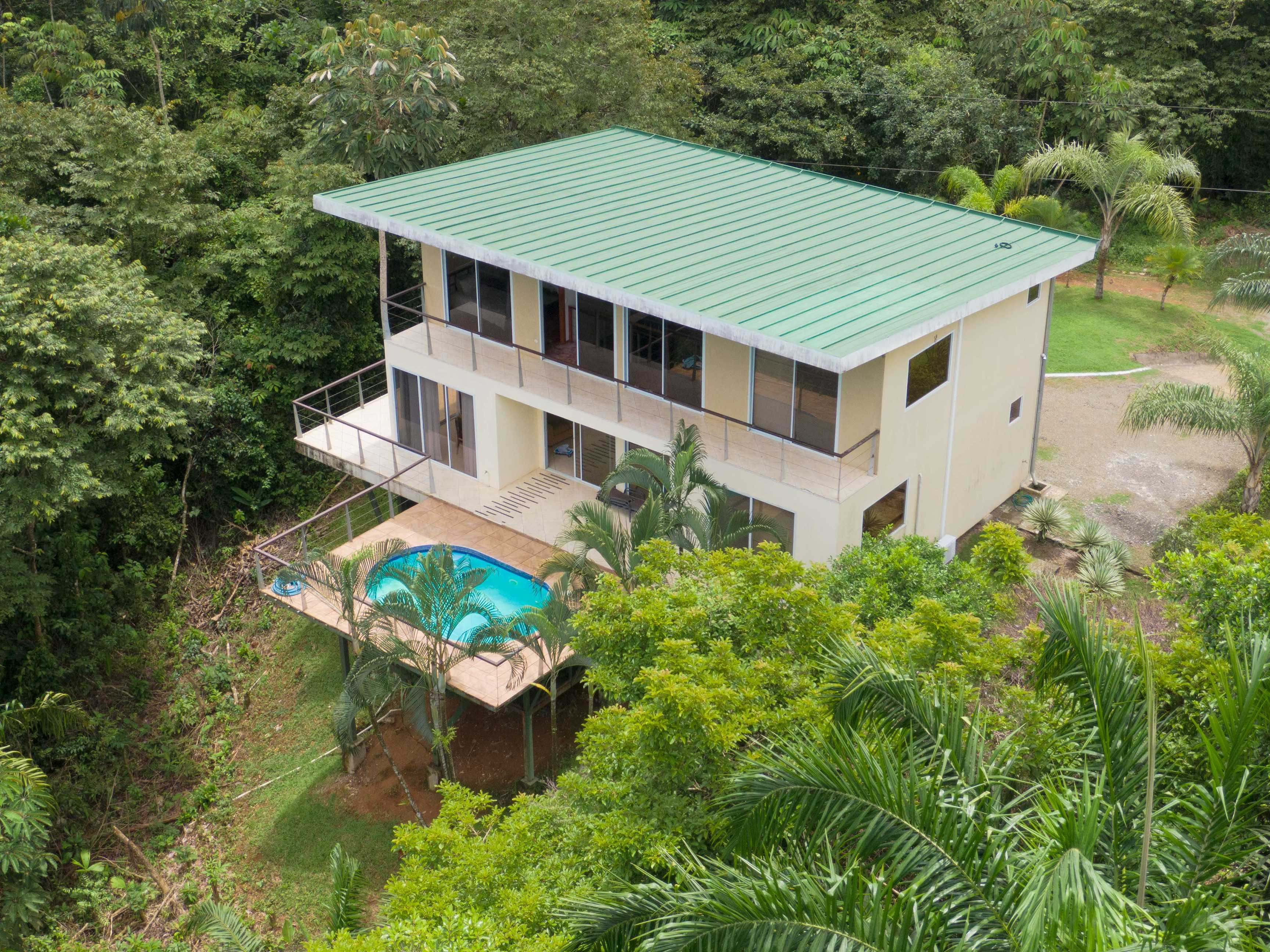 Modern Jungle Villa Between Quepos and Parrita in Quepos, Costa Rica