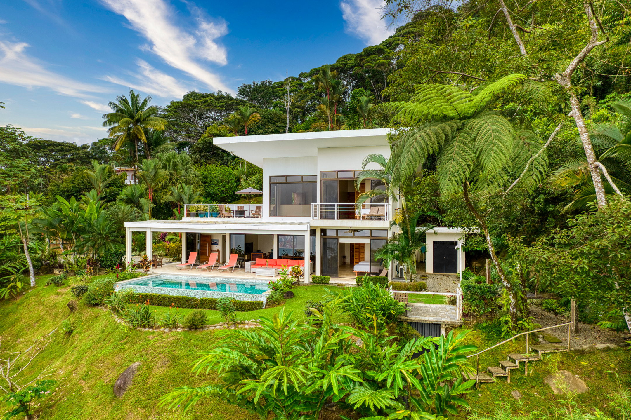 Luxury Whale’s Tail View Home (Casa Moses) in Uvita in Uvita, Costa Rica