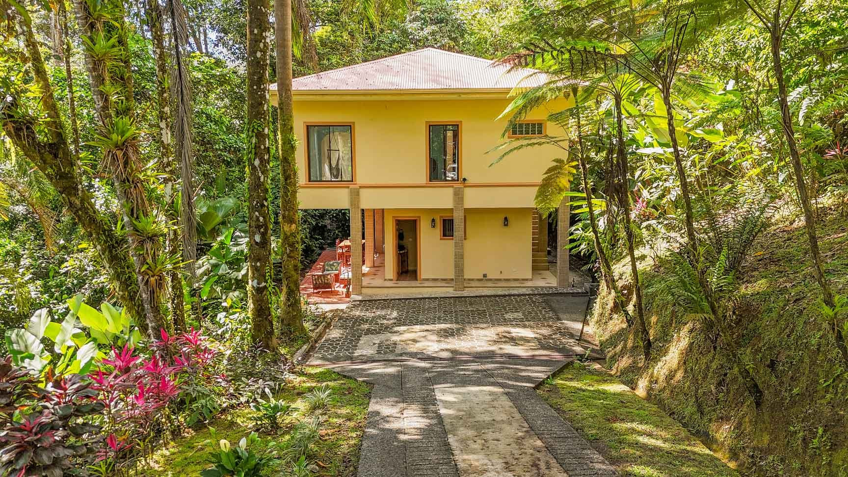 Rainforest Home in Ojochal in Ojochal, Costa Rica
