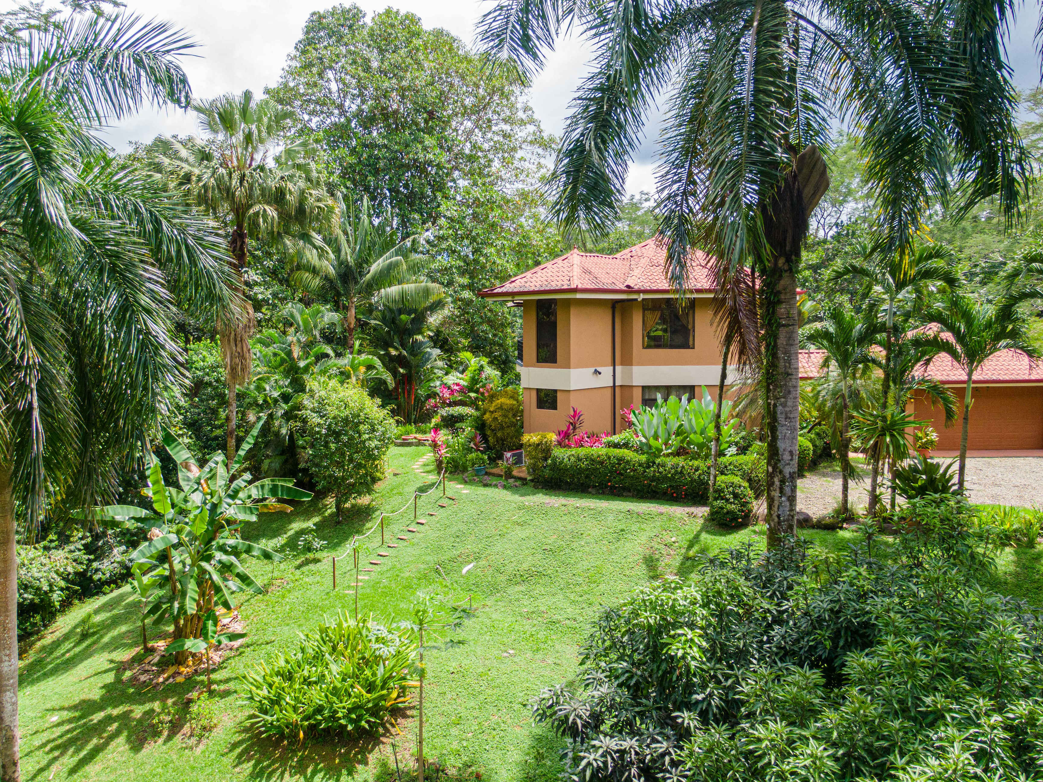 Luxury Tropical Home (Casa Renovare) in Finca Tranquila, Near Quepos property photo 4