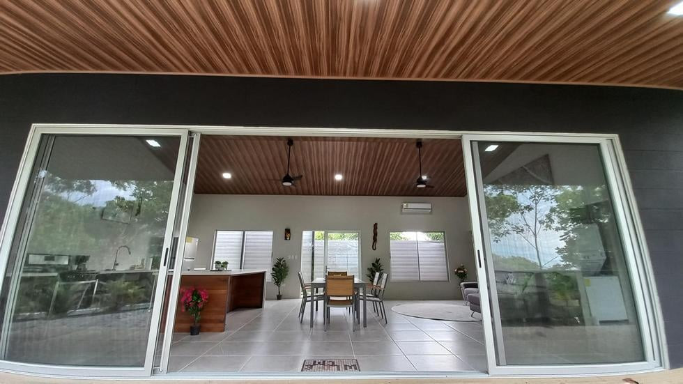 Home with Guest Villa in Tinamastes property photo 4