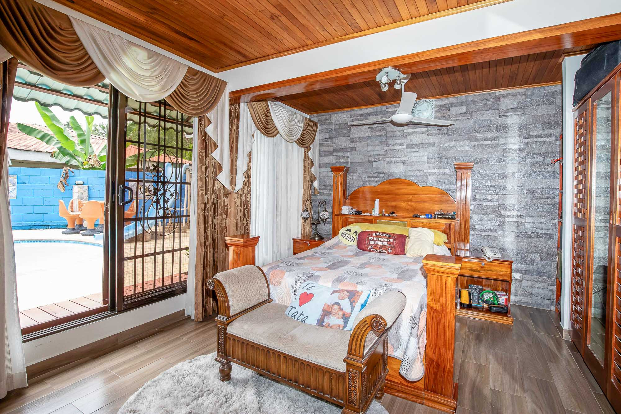Spacious Home in Quepos property photo 4