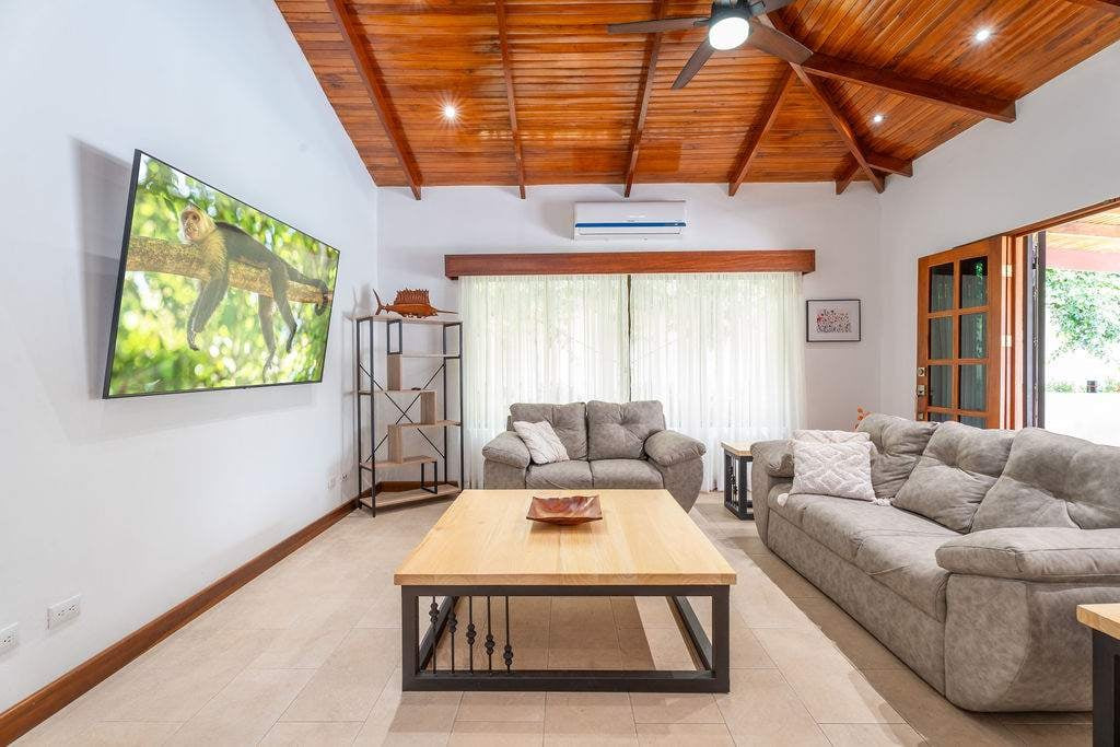 Family Home in Paquita, Quepos property photo 3
