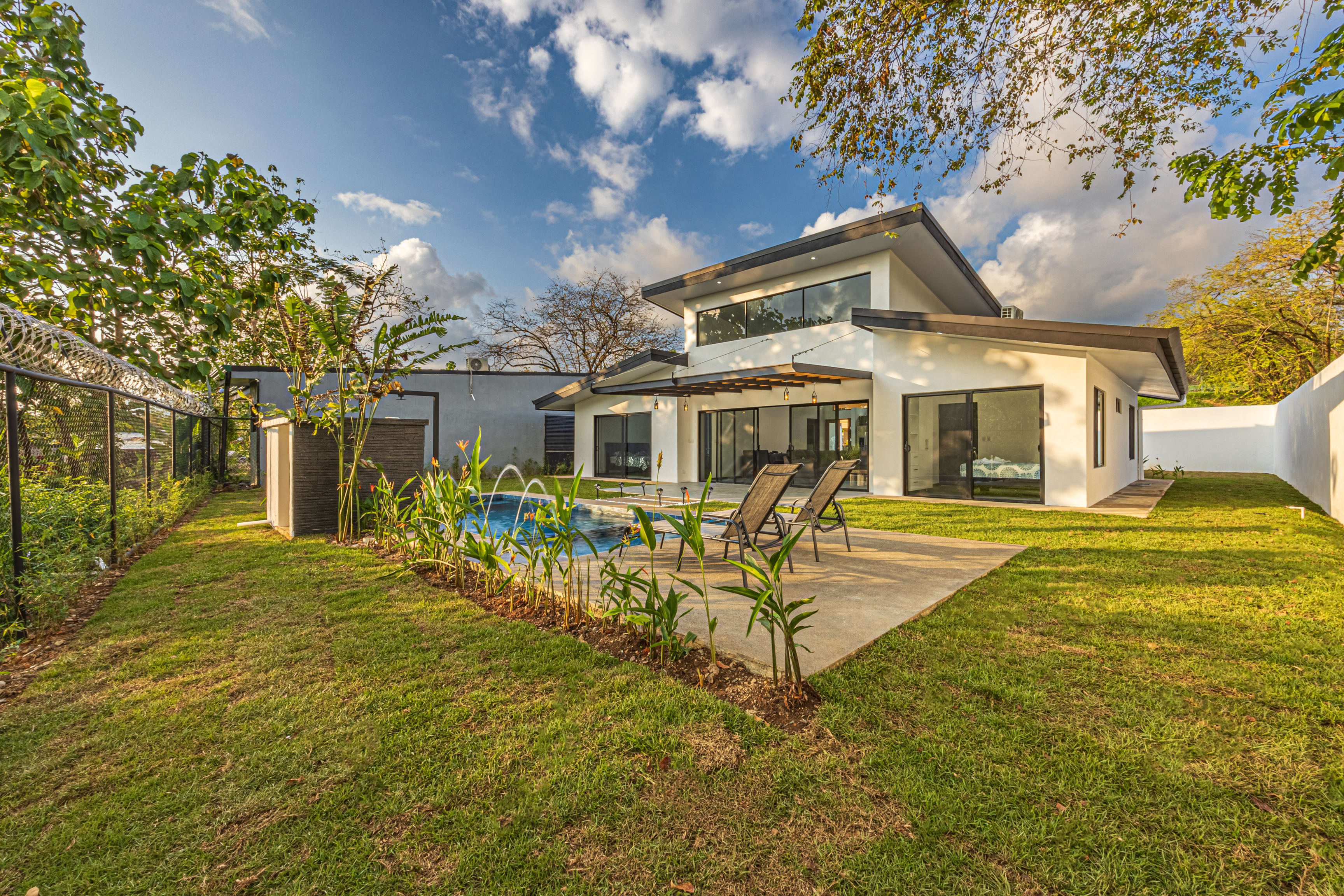 New Turnkey Home in Uvita property photo 4