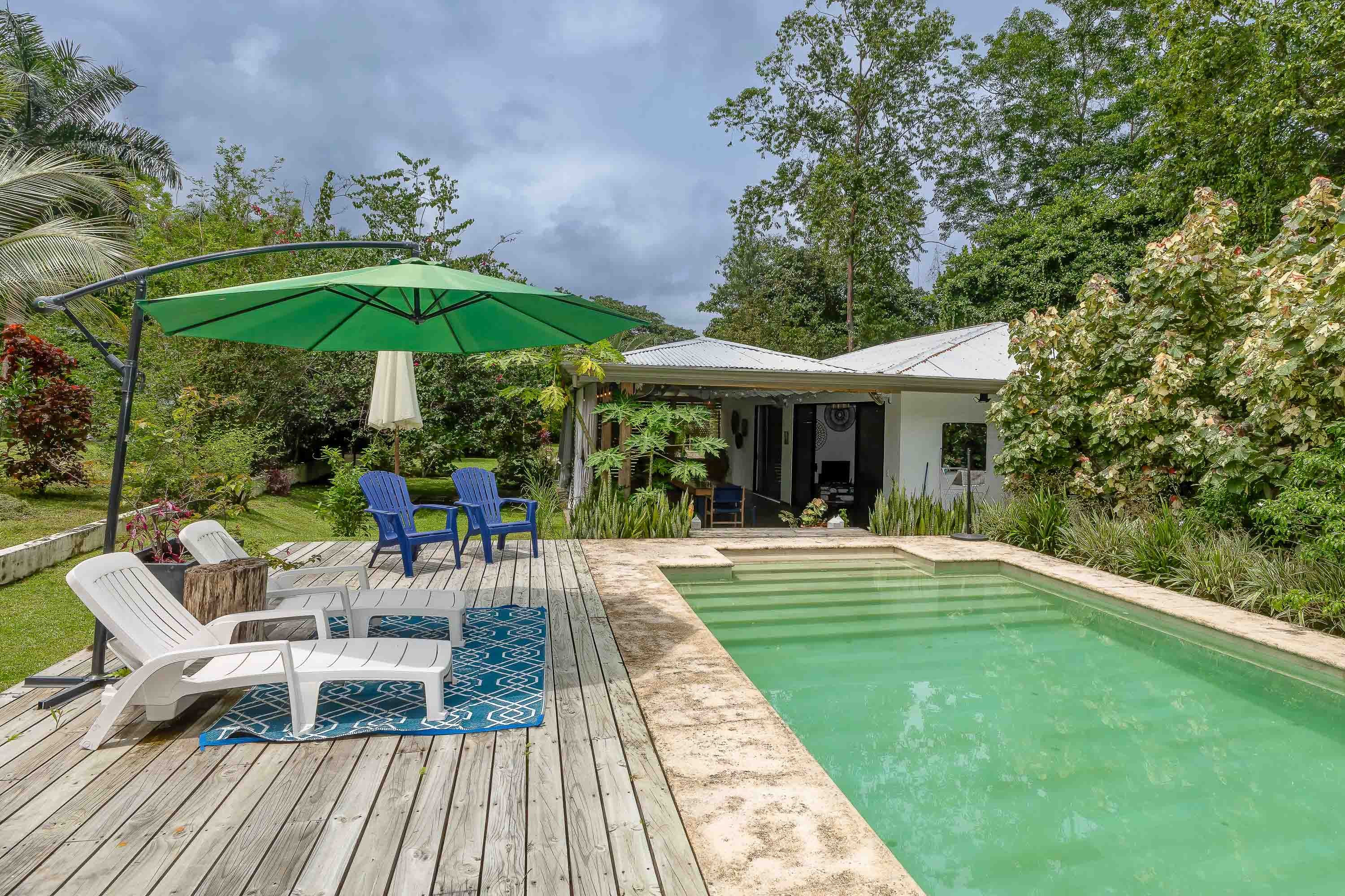Family Home with Rental Cabinas in Ojochal property photo 3