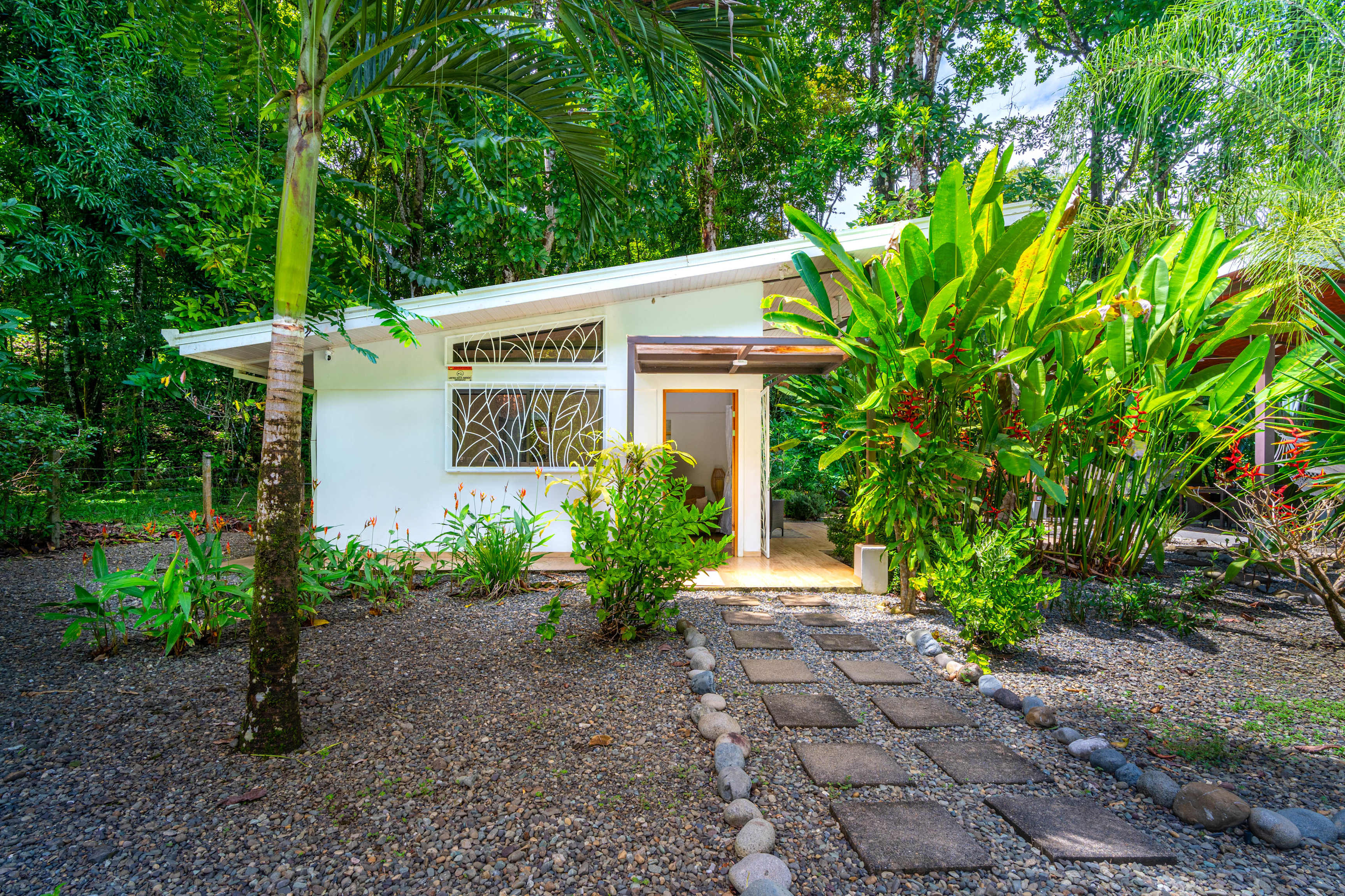 Turnkey Tropical Casita in Ojochal property photo 4