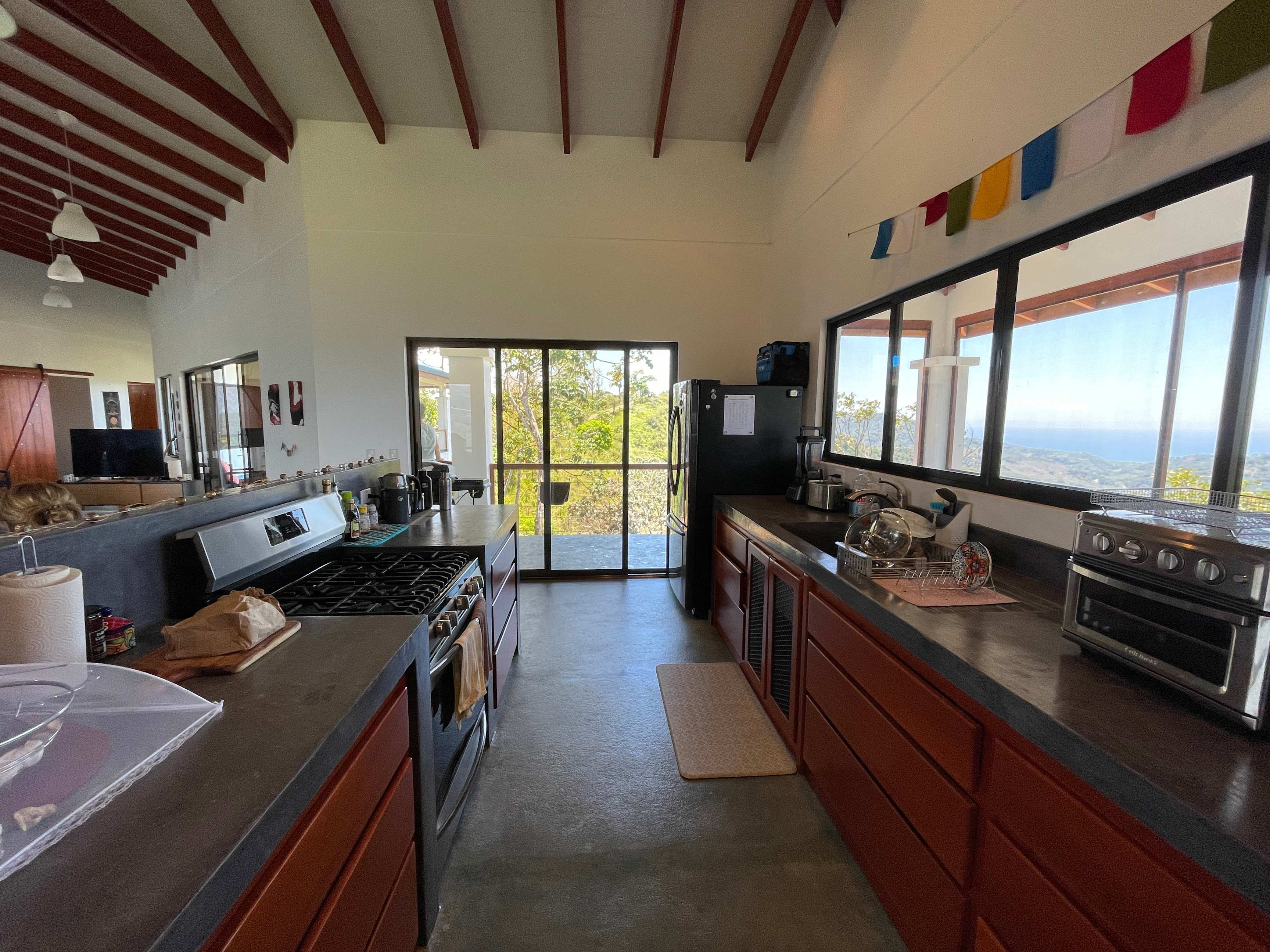 Mountain and Ocean View Home on Cocoa Ridge, Platanillo property photo 2